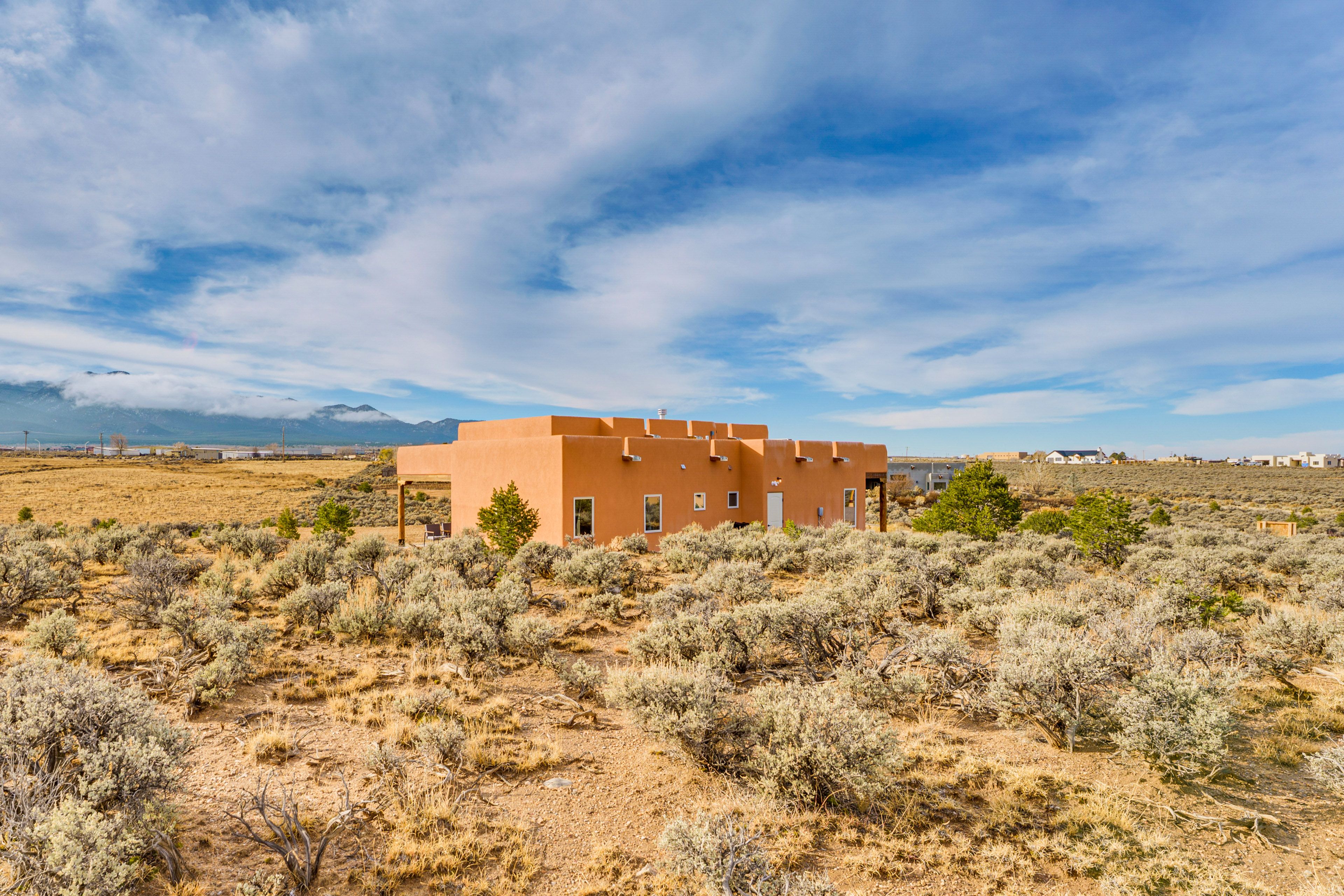 House Exterior | Mountain Views