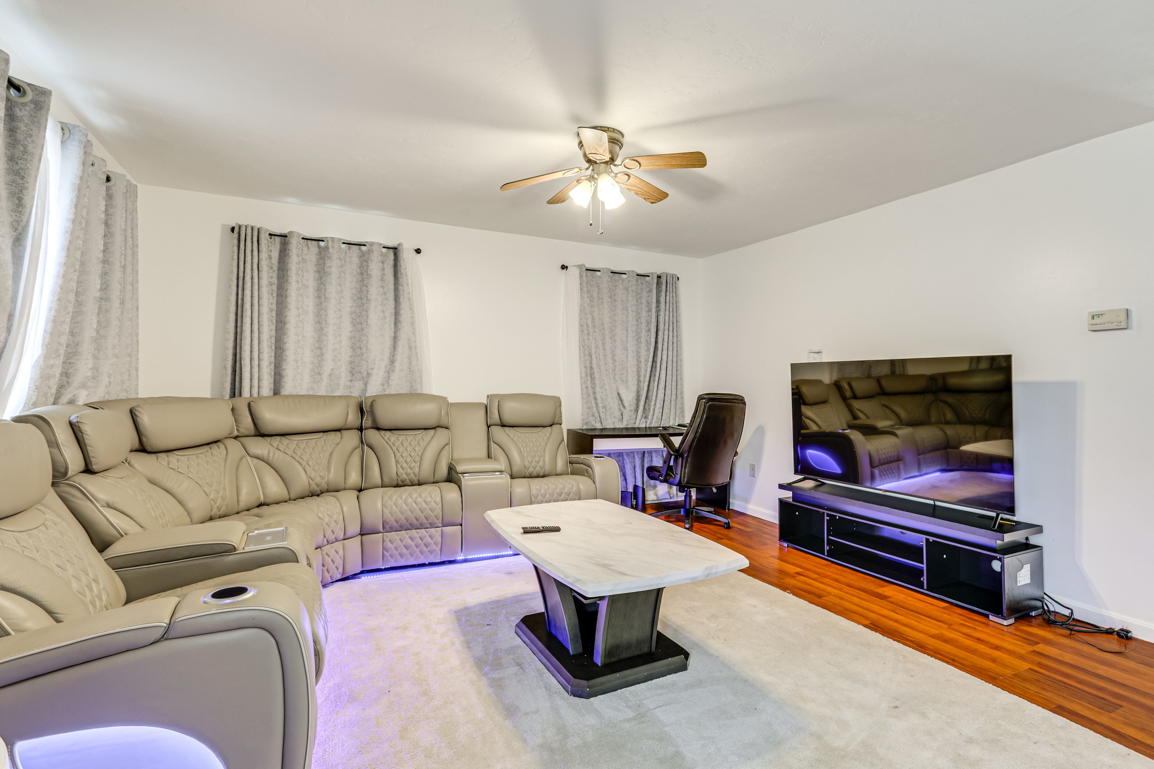 Living Room | 1st Floor | Central Heating | Smart TV | Dedicated Workspace