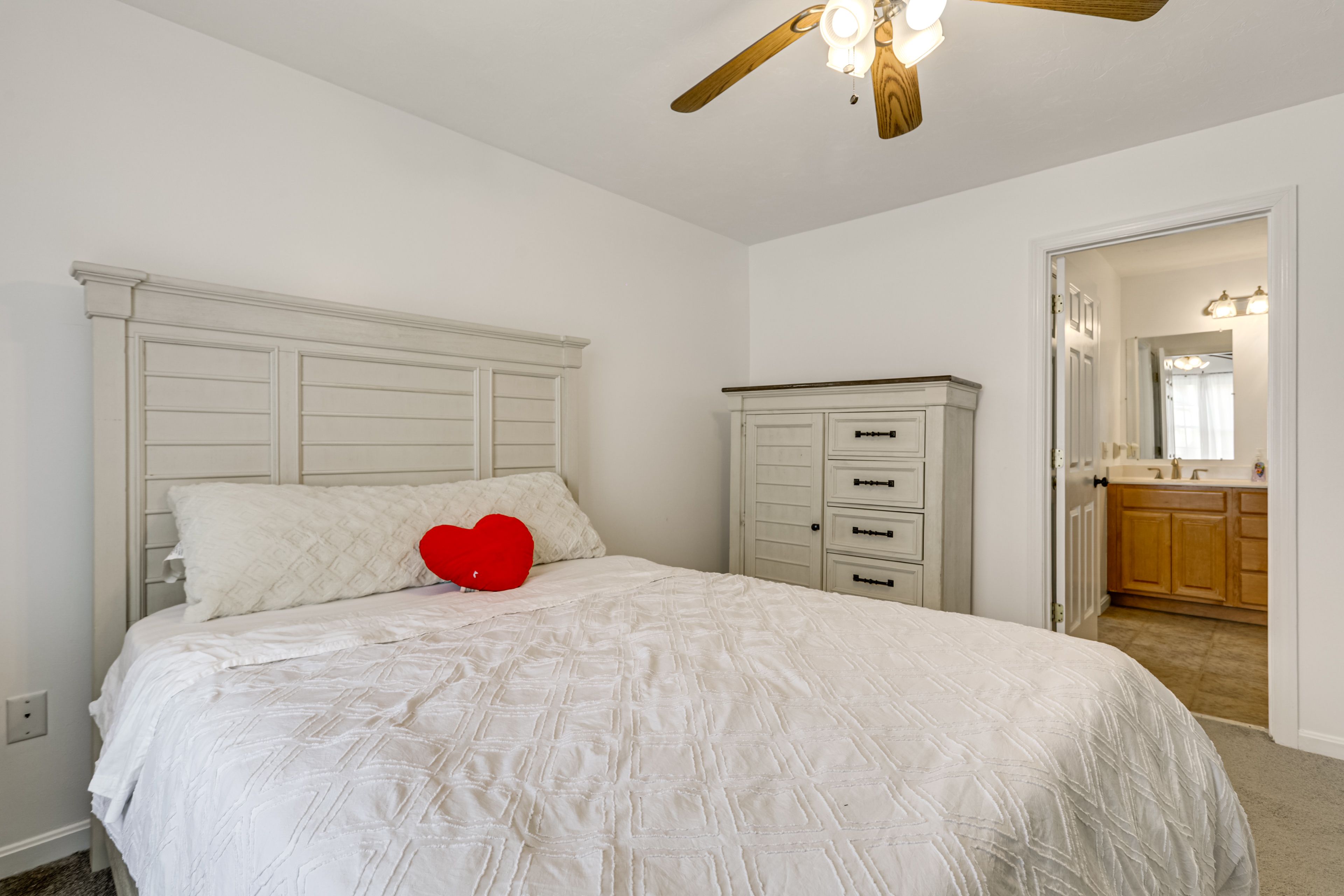 Bedroom 2 | Queen Bed | 2nd Floor