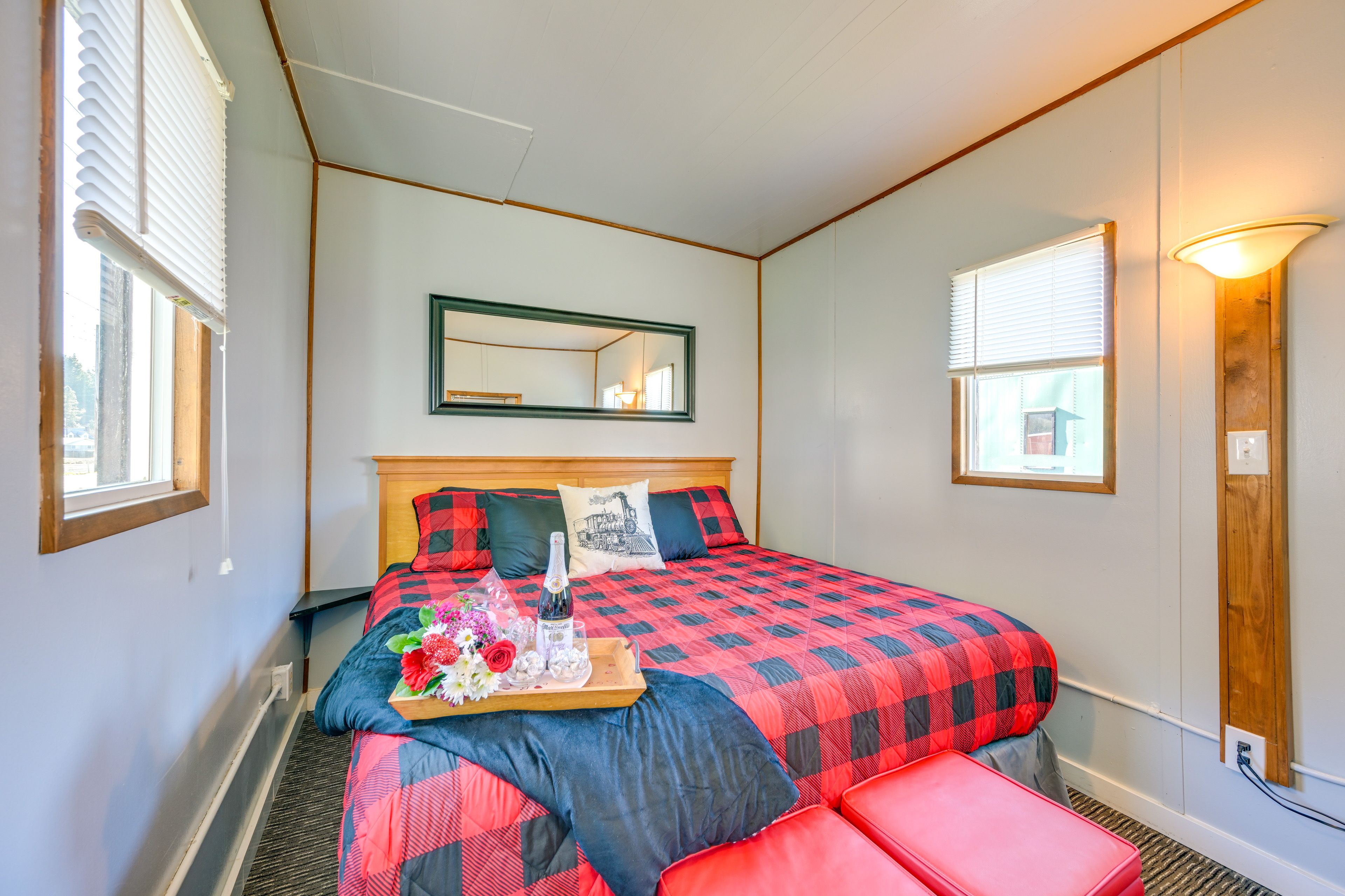 Studio | Sleeping Area | King Bed