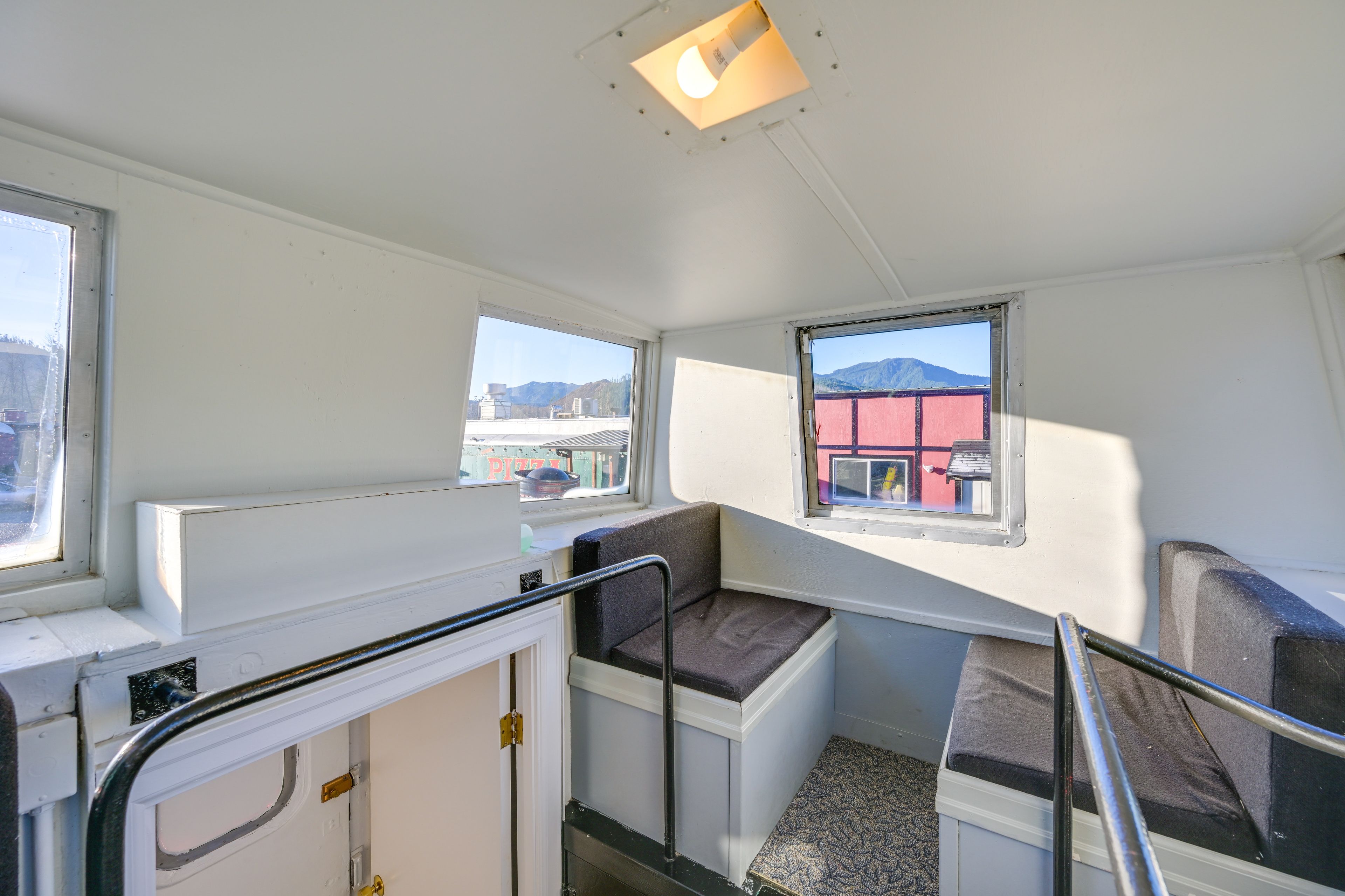 Cupola | Upper Level