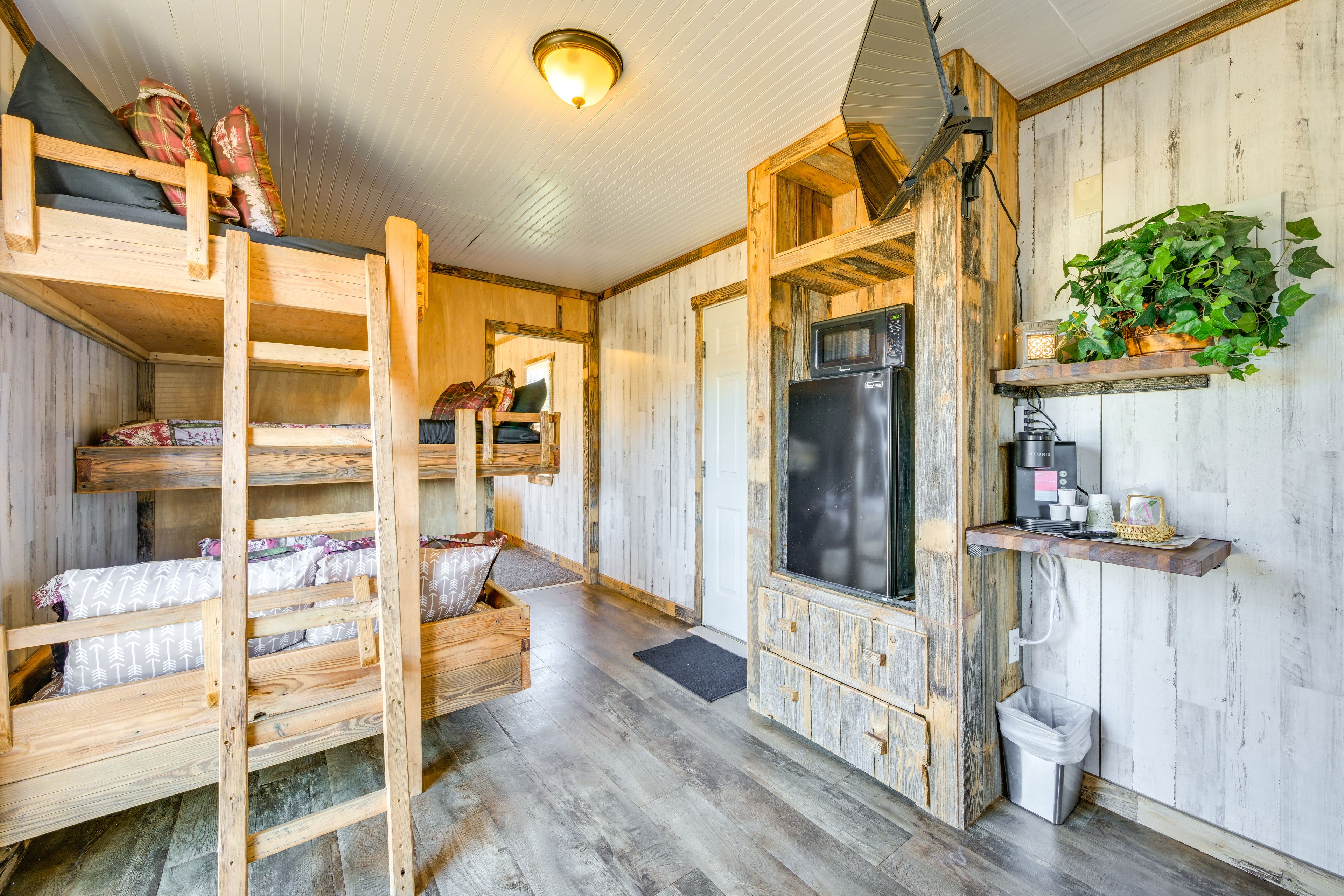 Kitchenette | Keurig Coffee Maker