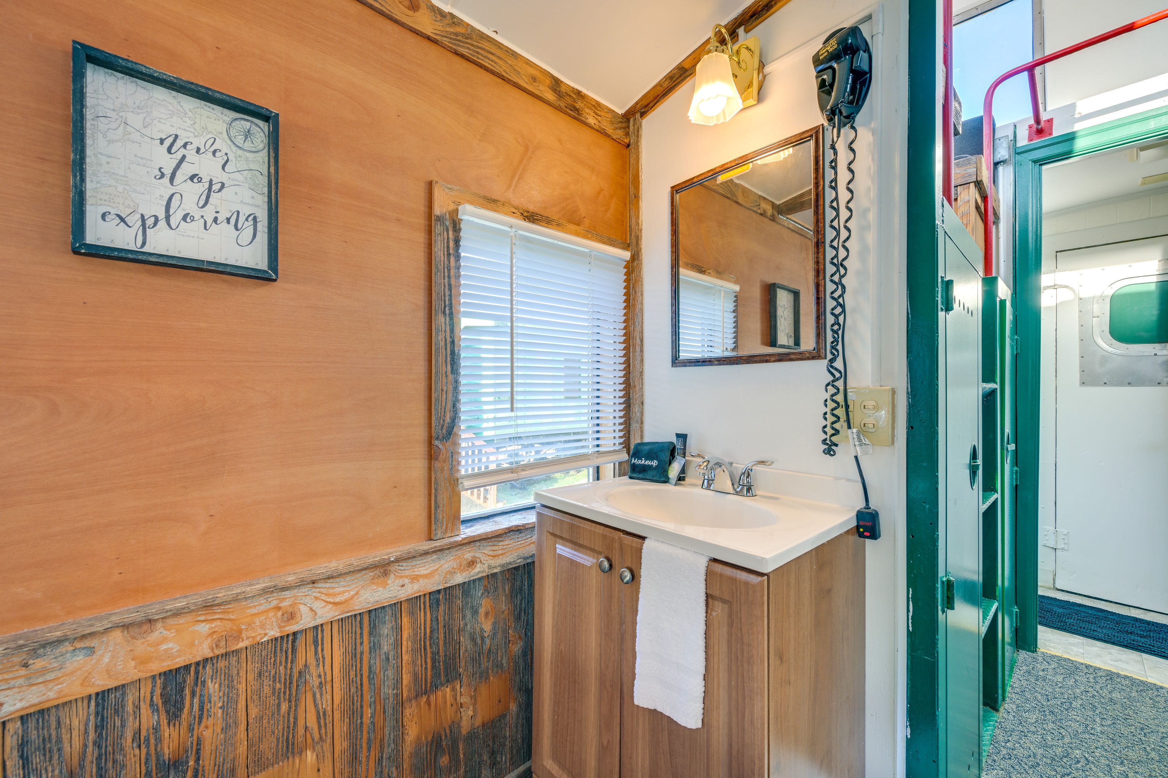 Train-Style Dining Area