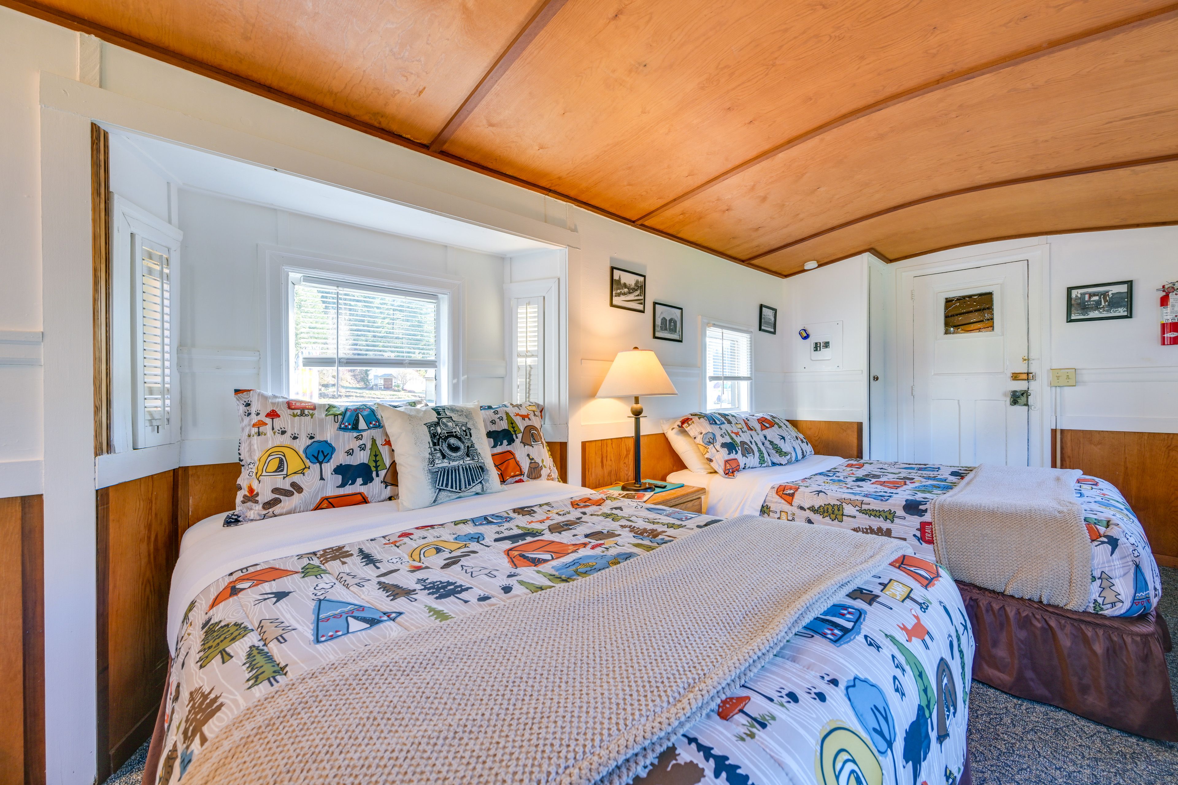 Studio | 2 Full Beds