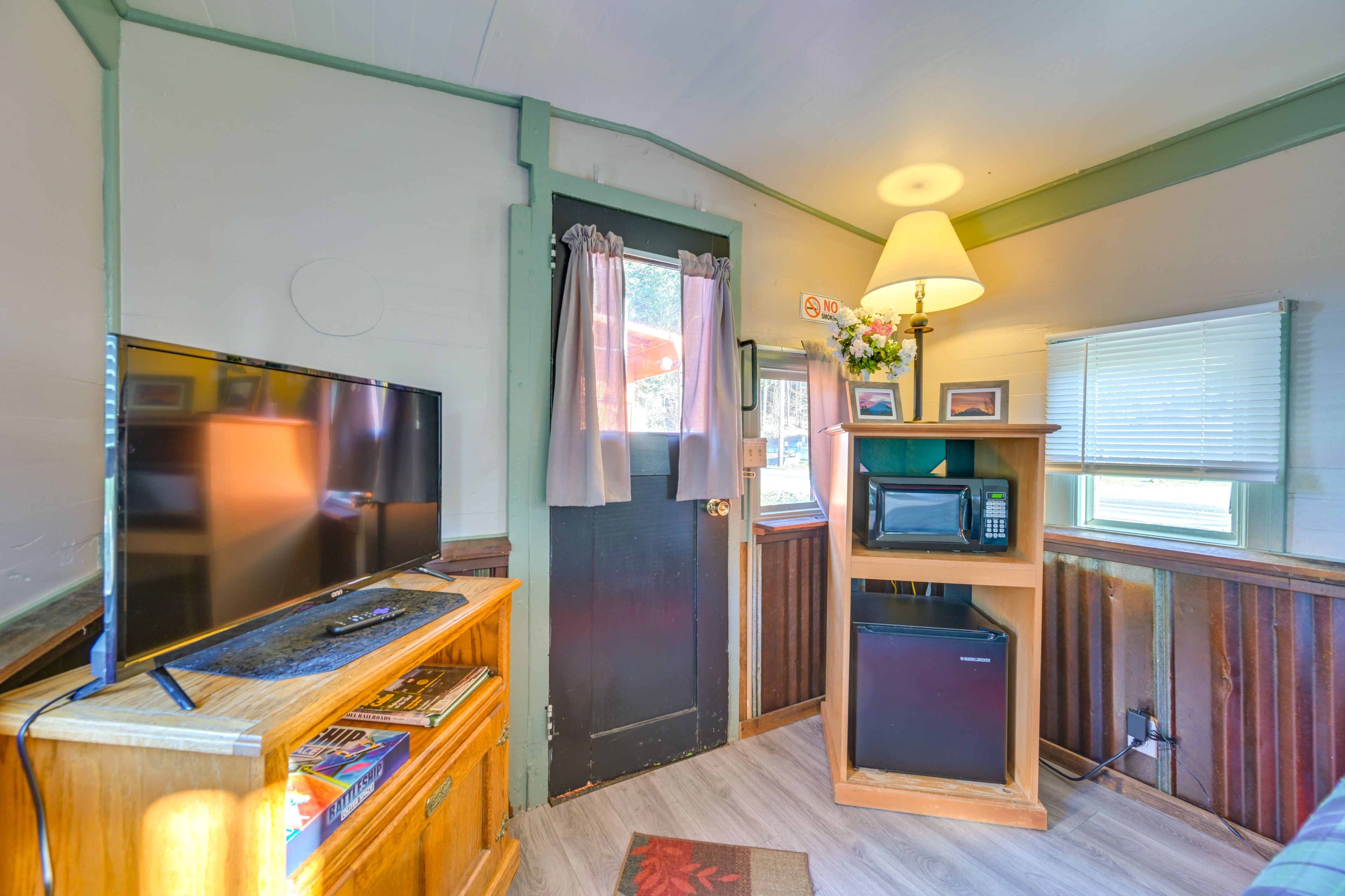 Kitchenette | Keurig Coffee Maker | Main Level