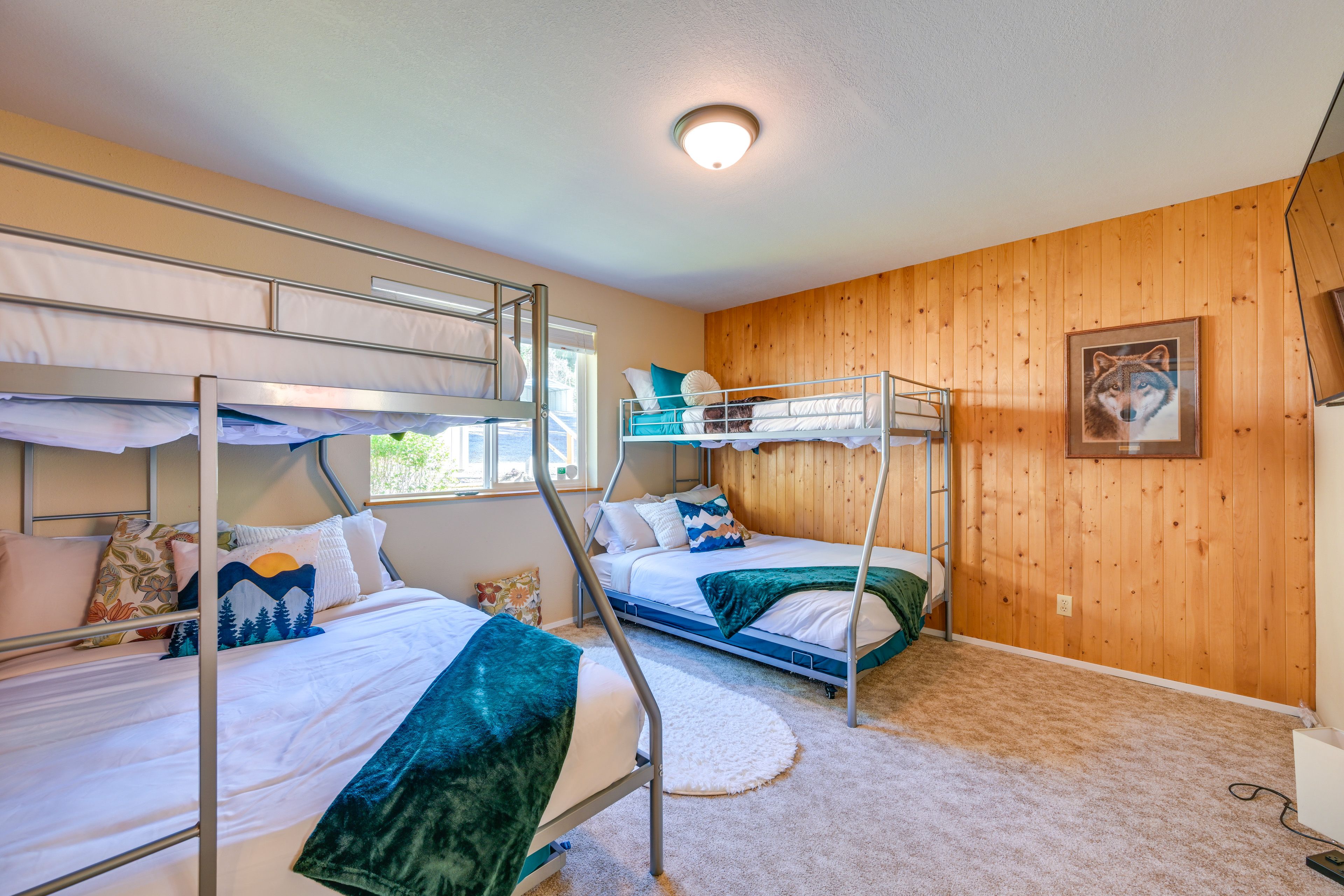 Bedroom 2 | 2 Twin/Full Bunk Beds | 2 Twin Trundles | Main Level