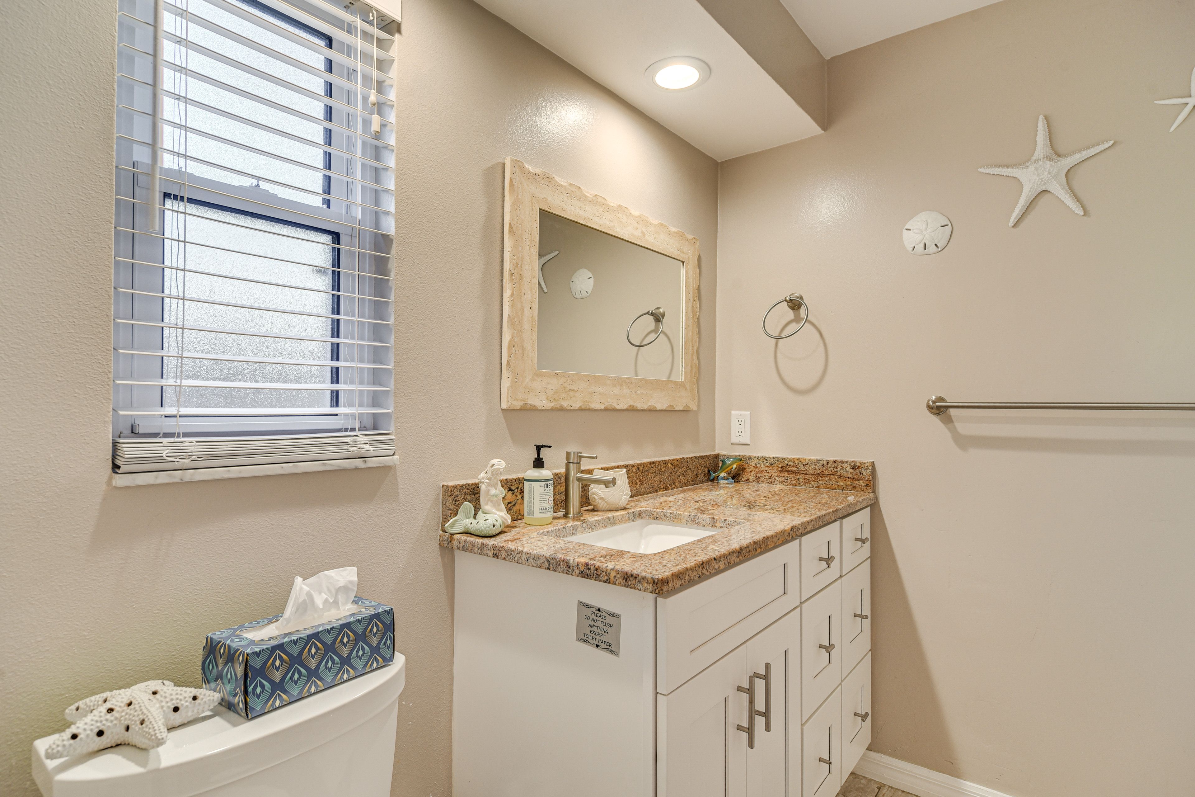 Full Bath | Towels