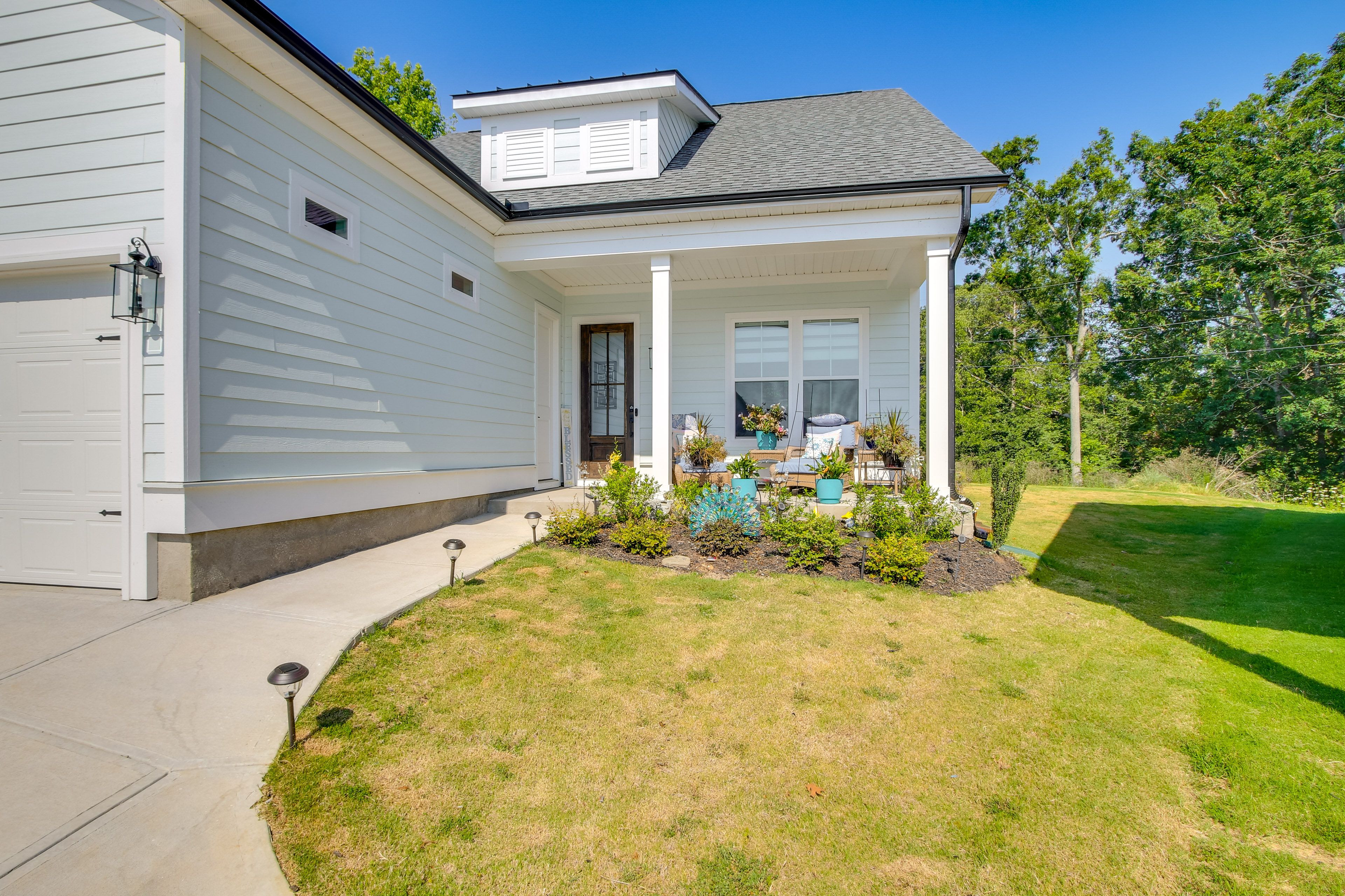 Front Porch | Main Entrance