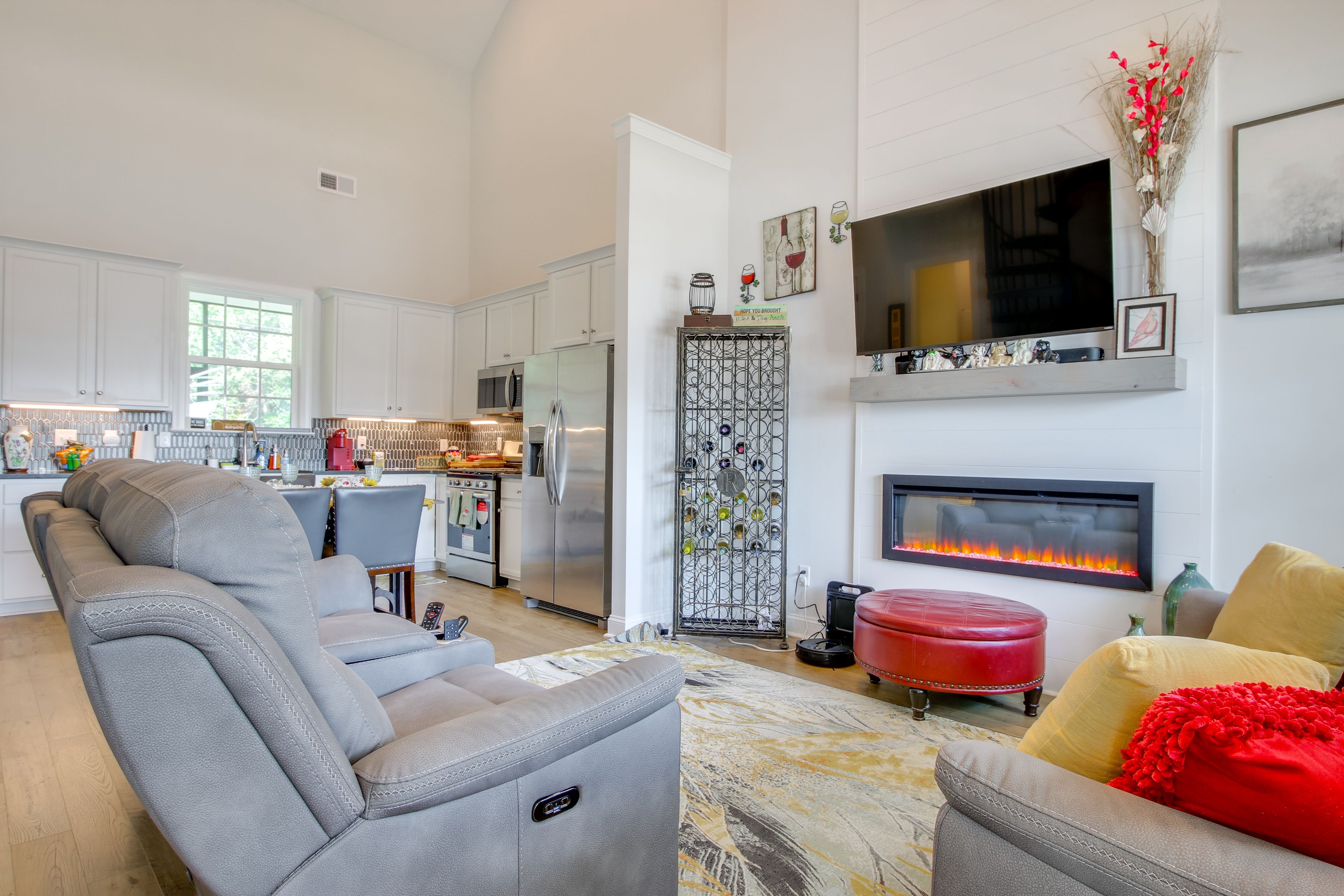 Greenwood Vacation Rental | 2BR | 1.5BA | 900 Sq Ft | 2 Steps to Enter