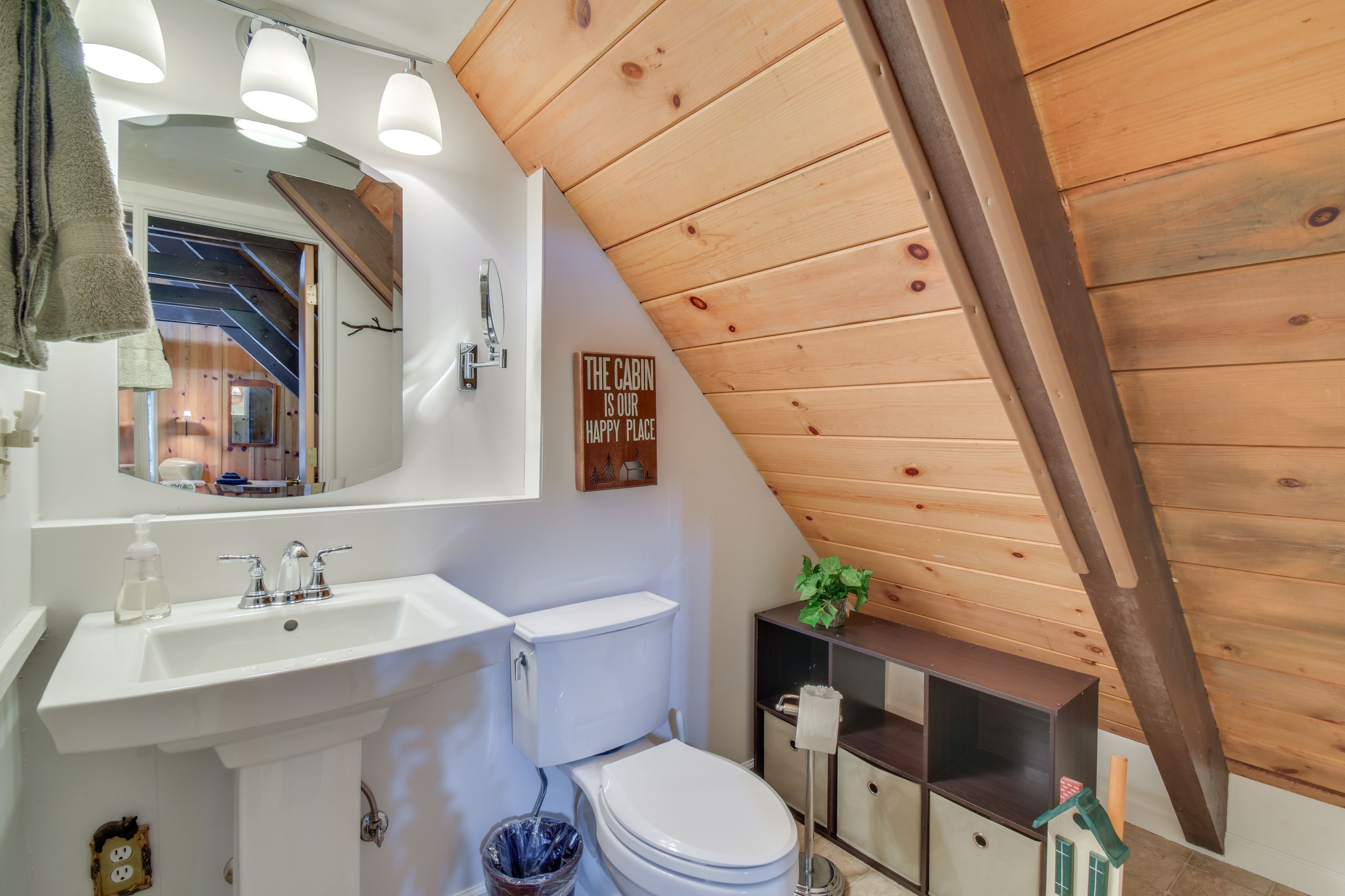 Half Bathroom | Upper Level