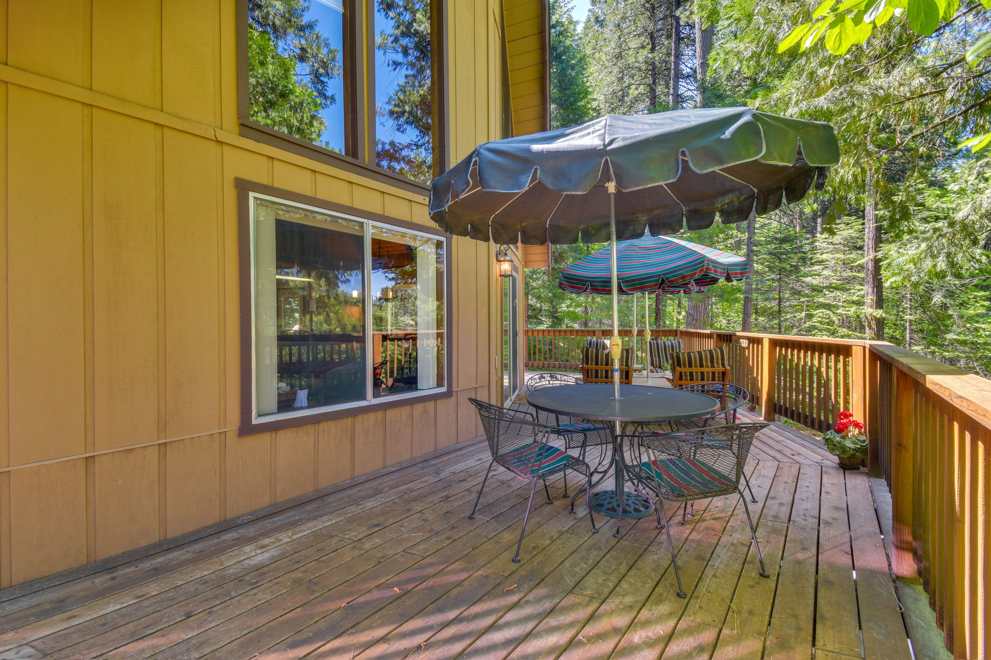 Wraparound Deck | Dining Area | Gas & Charcoal Grills | Lounge Seating