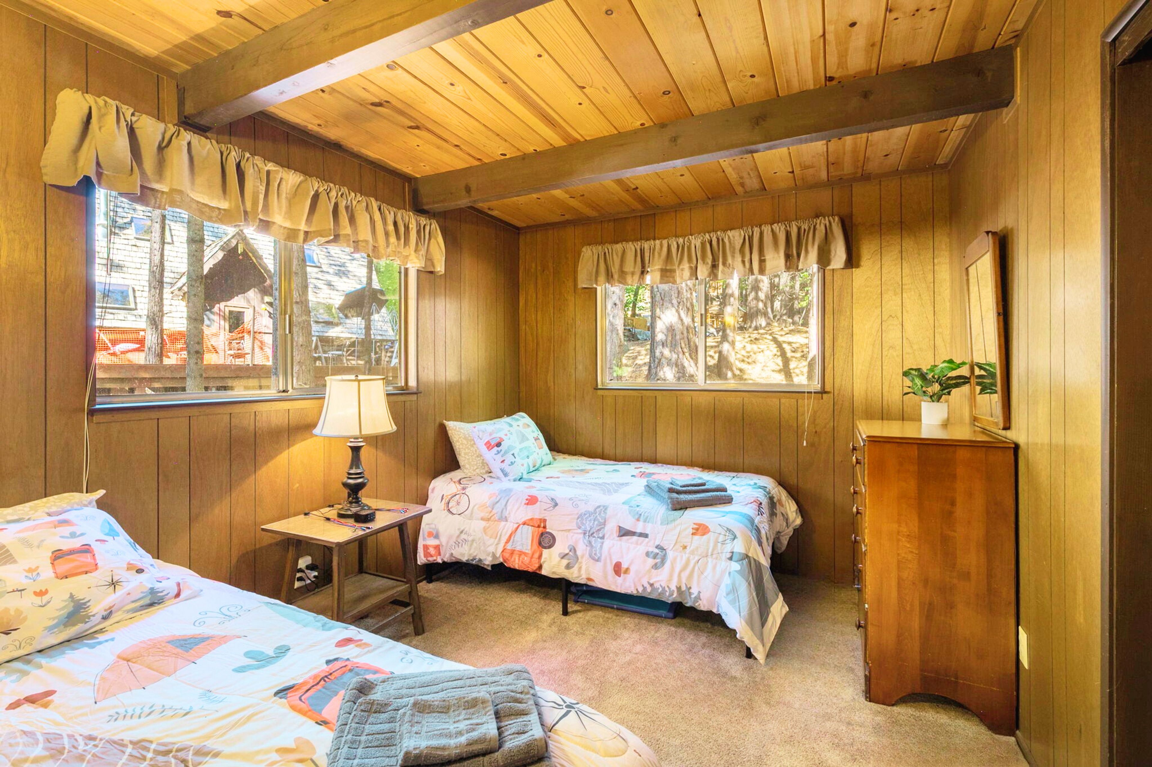 Bedroom 2 | 2 Twin Beds | Main Level