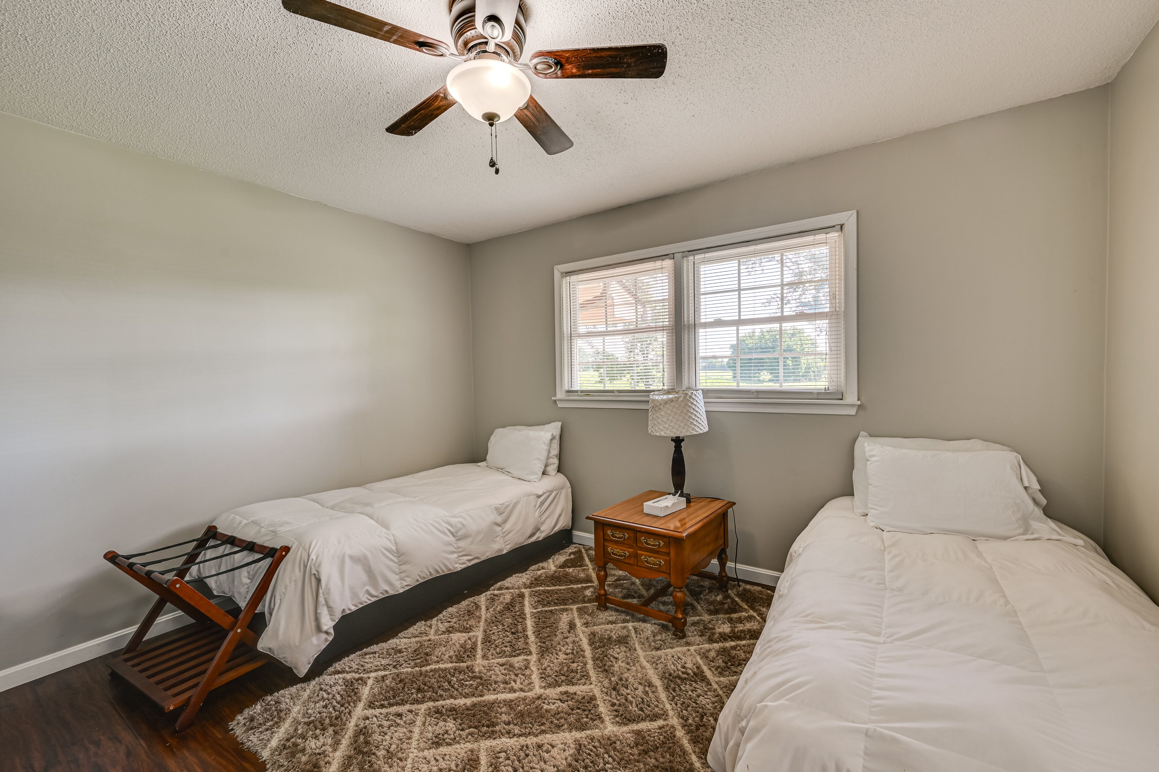 Bedroom 2 | 2 Twin Beds | 1st Floor