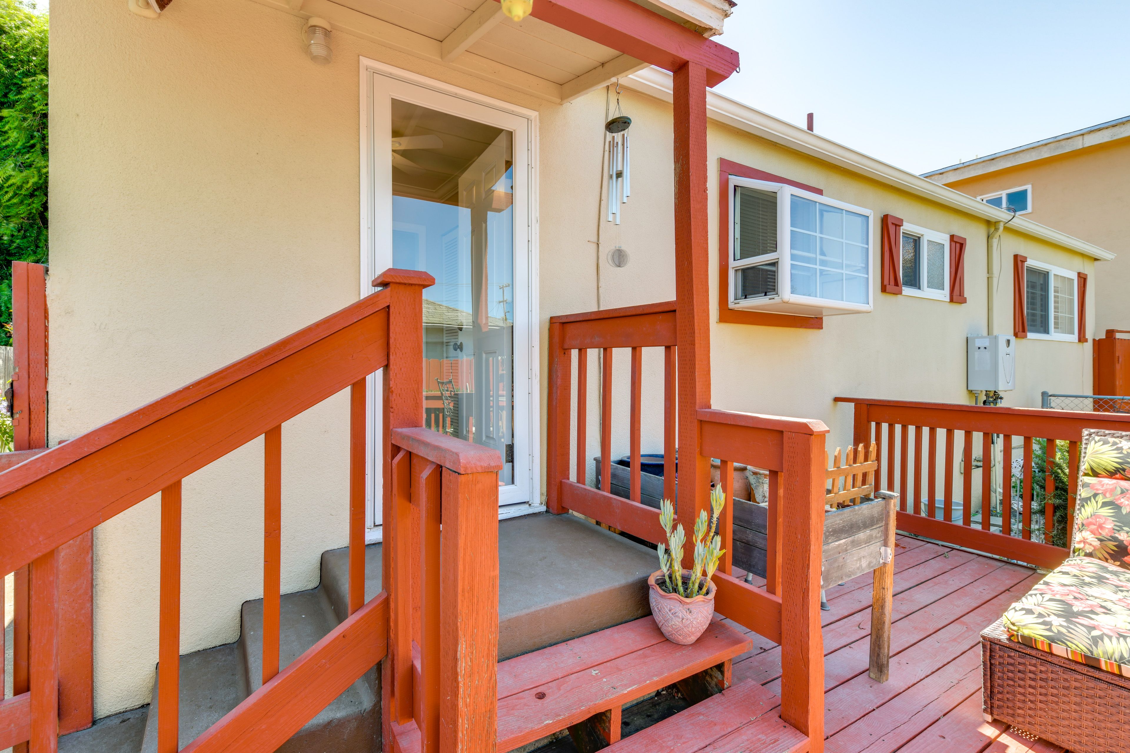 Back Entrance | Furnished Deck