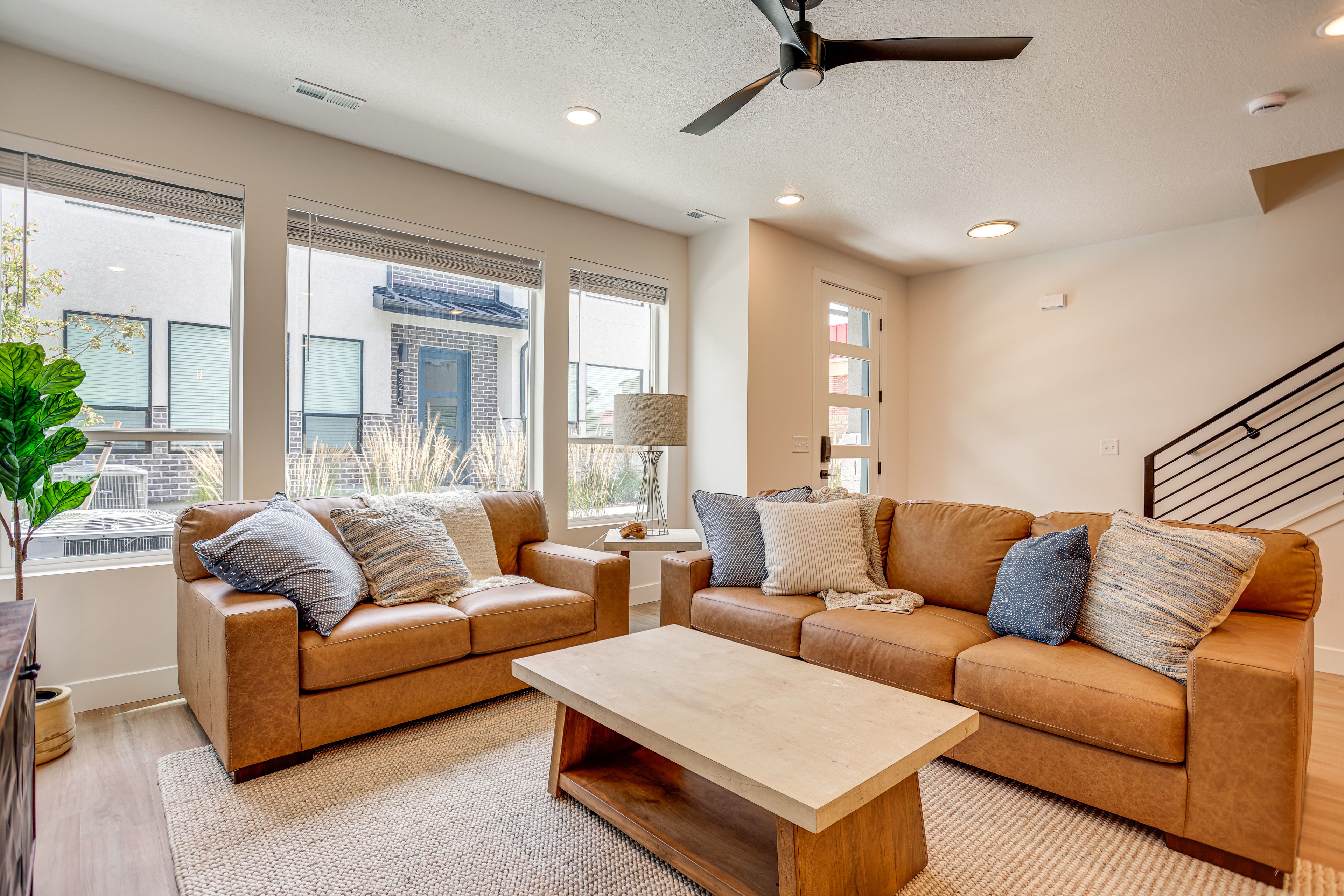 Hooper Vacation Rental | 3BR | 2.5BA | 1,660 Sq Ft | Stairs Required