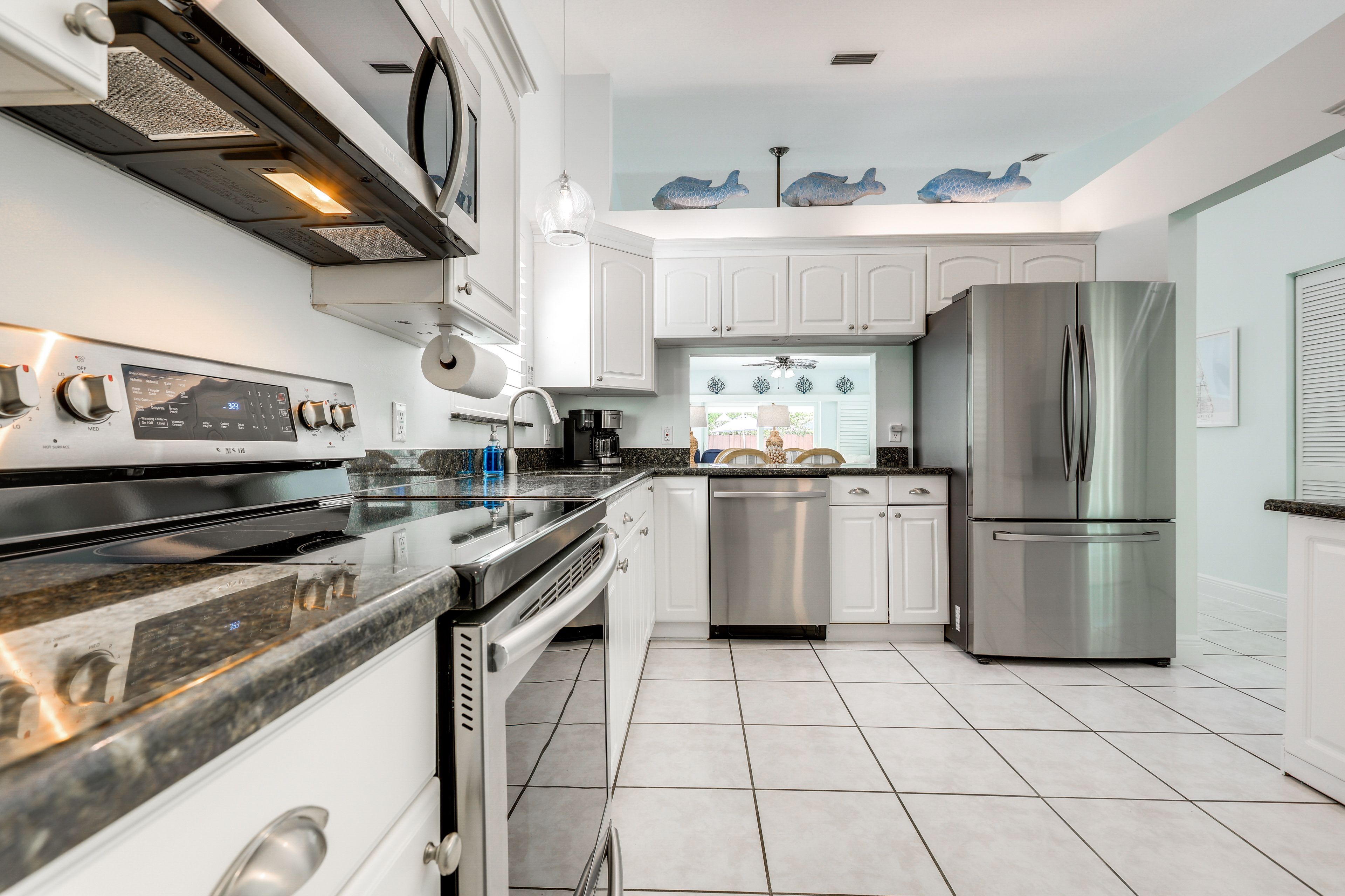 Kitchen | Dual Drip/Keurig Coffee Maker