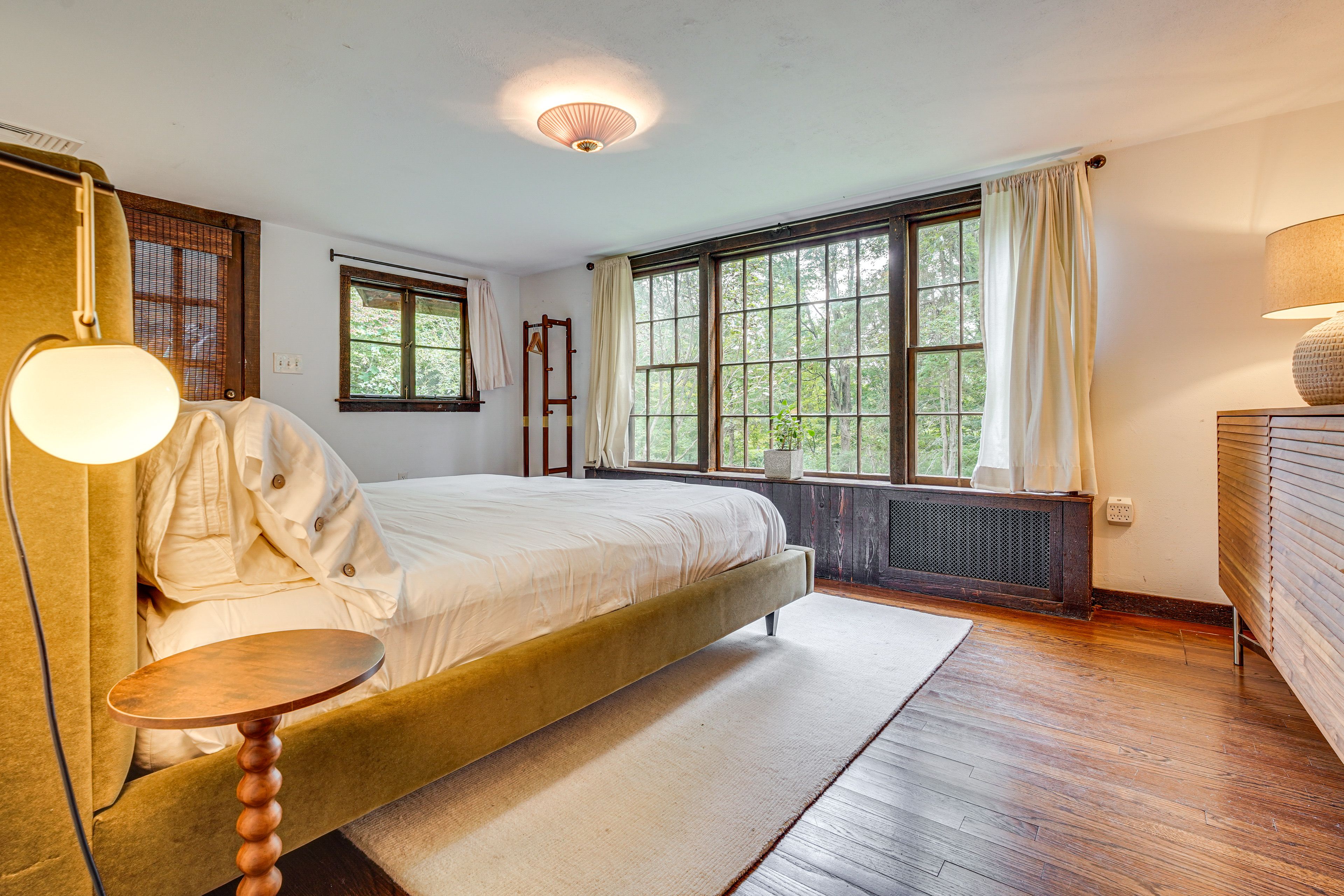 Bedroom 1 | King Bed