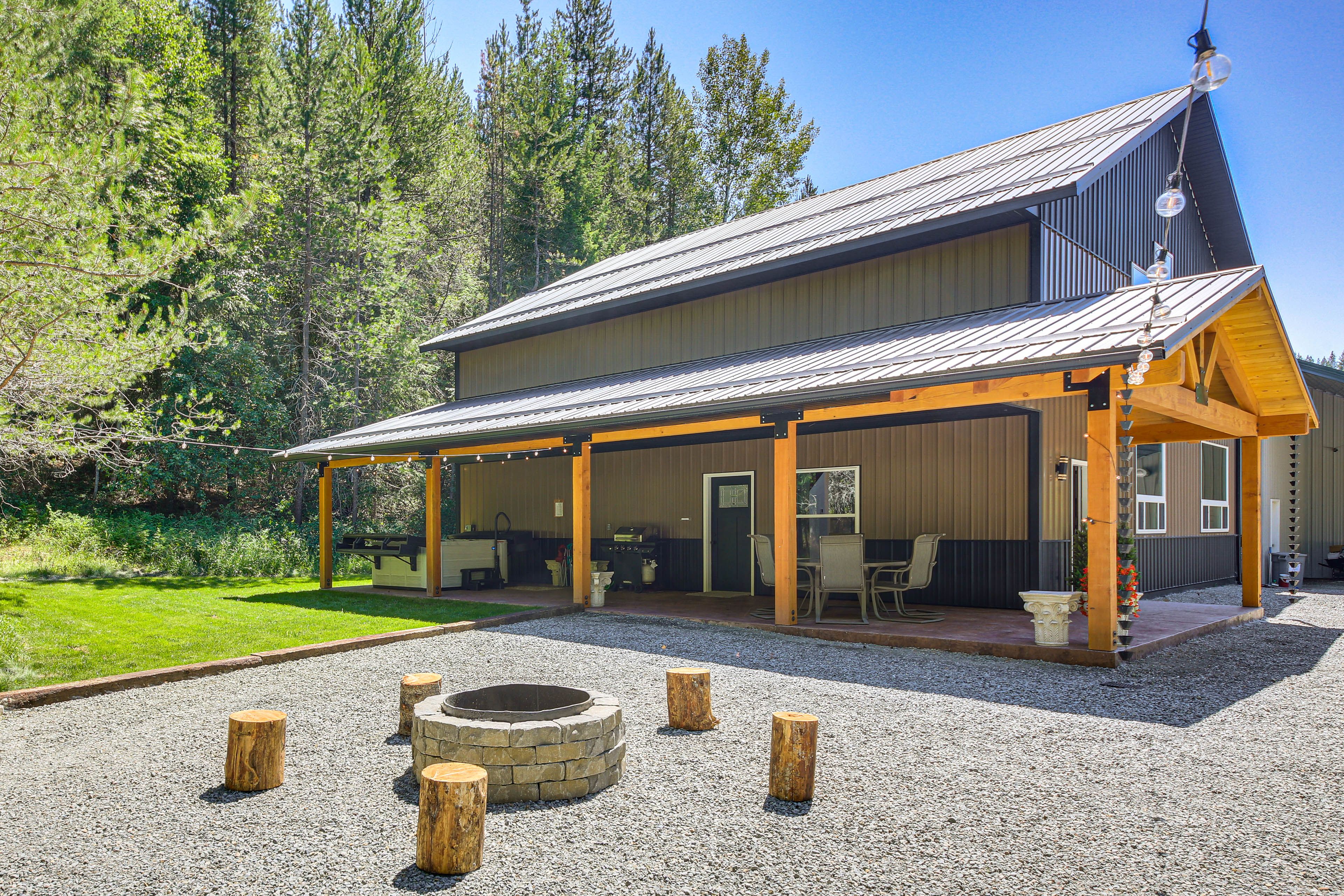Private Yard (Unfenced) | Wood-Burning Fire Pit