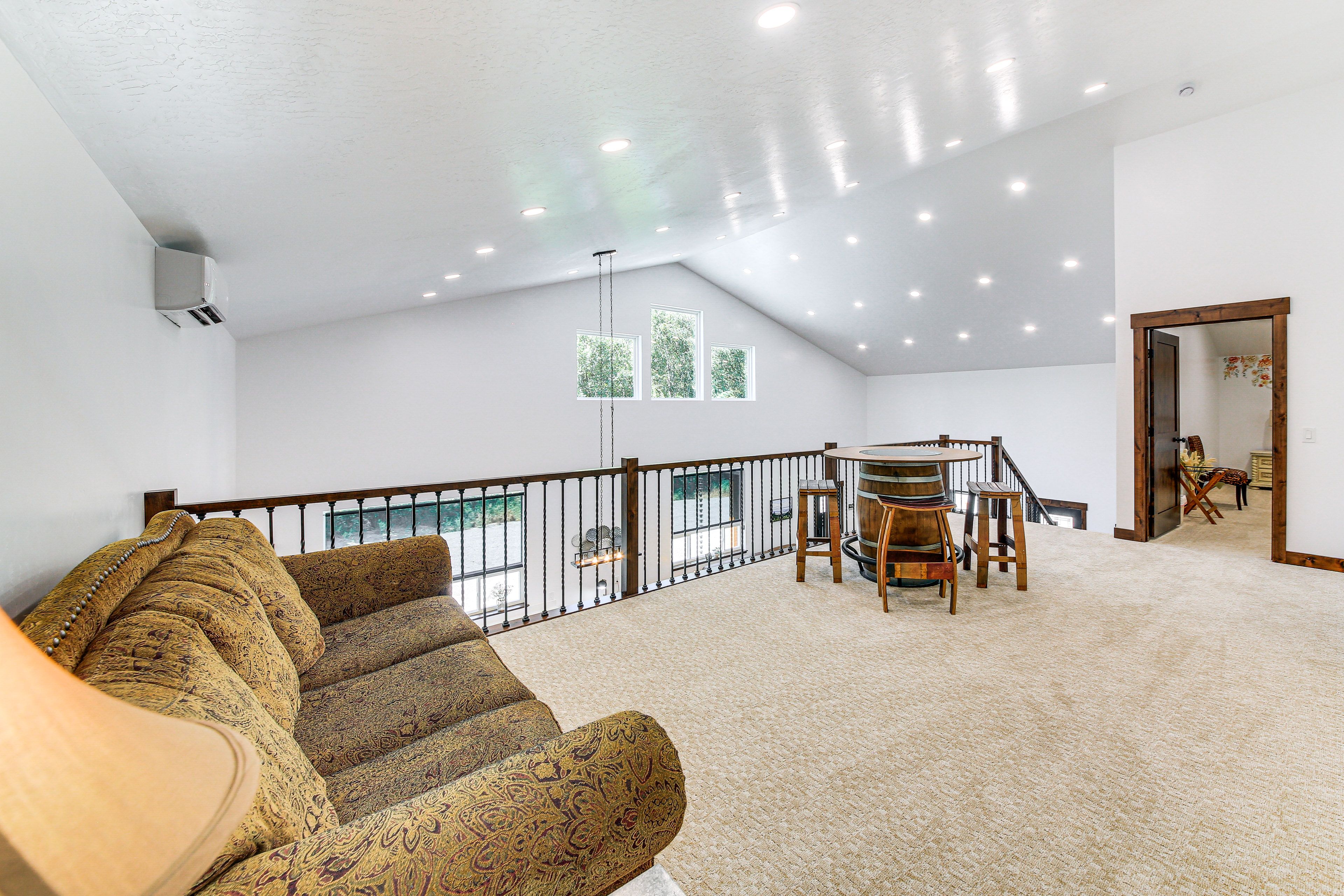 Loft | 2nd Floor