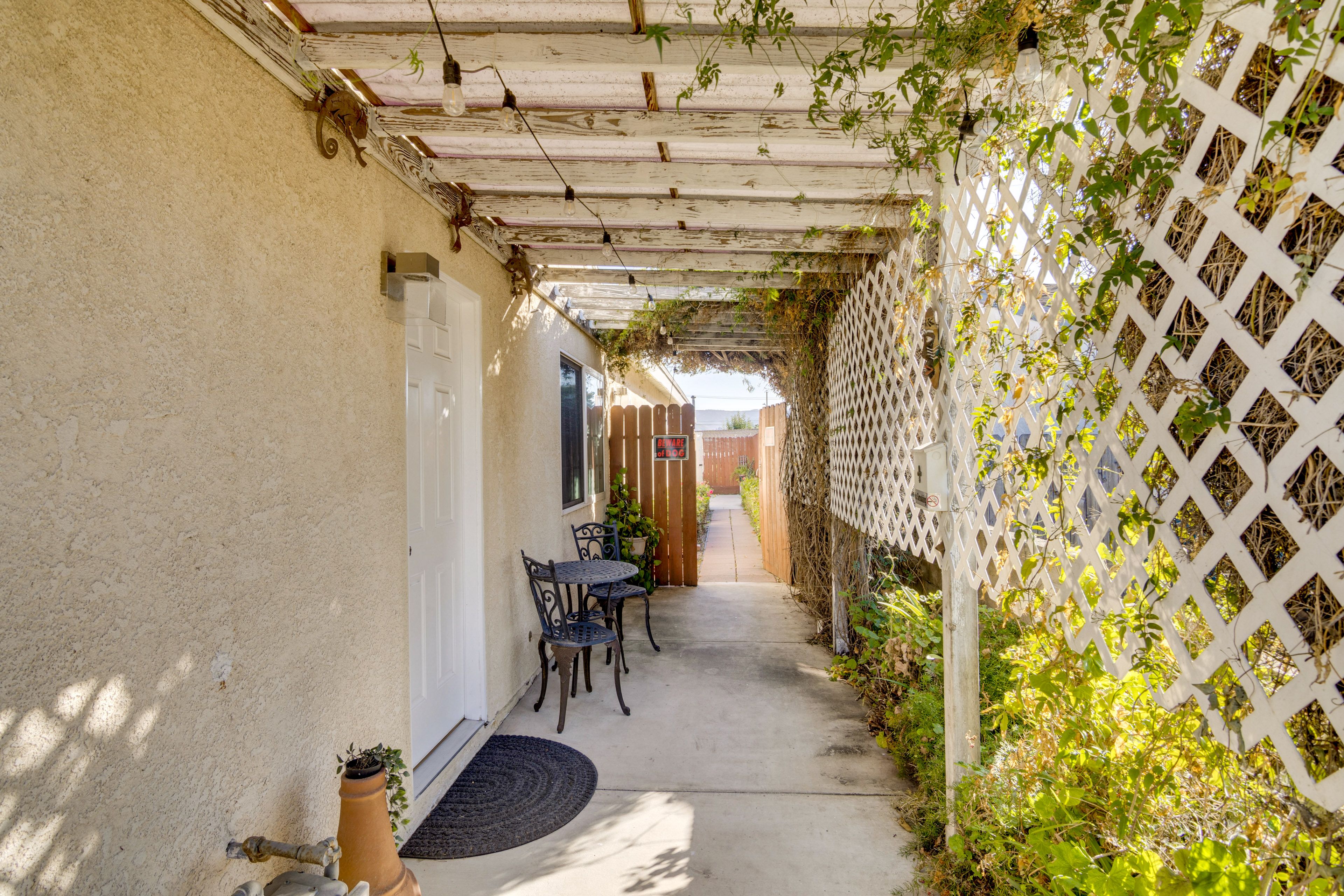 Property Exterior | Single-Story Studio