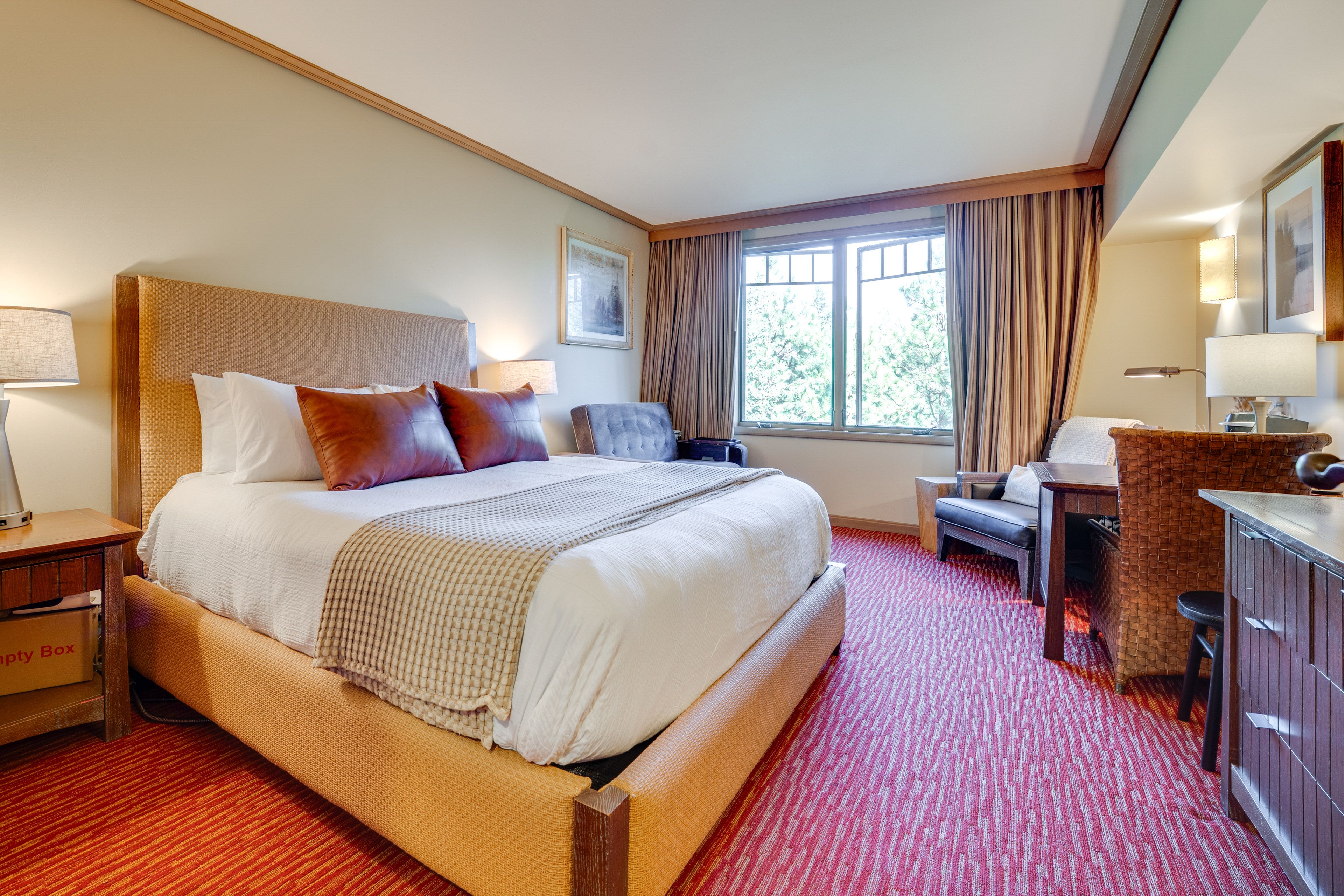 Bedroom | King Bed | Full Sleeper Sofa | Smart TV