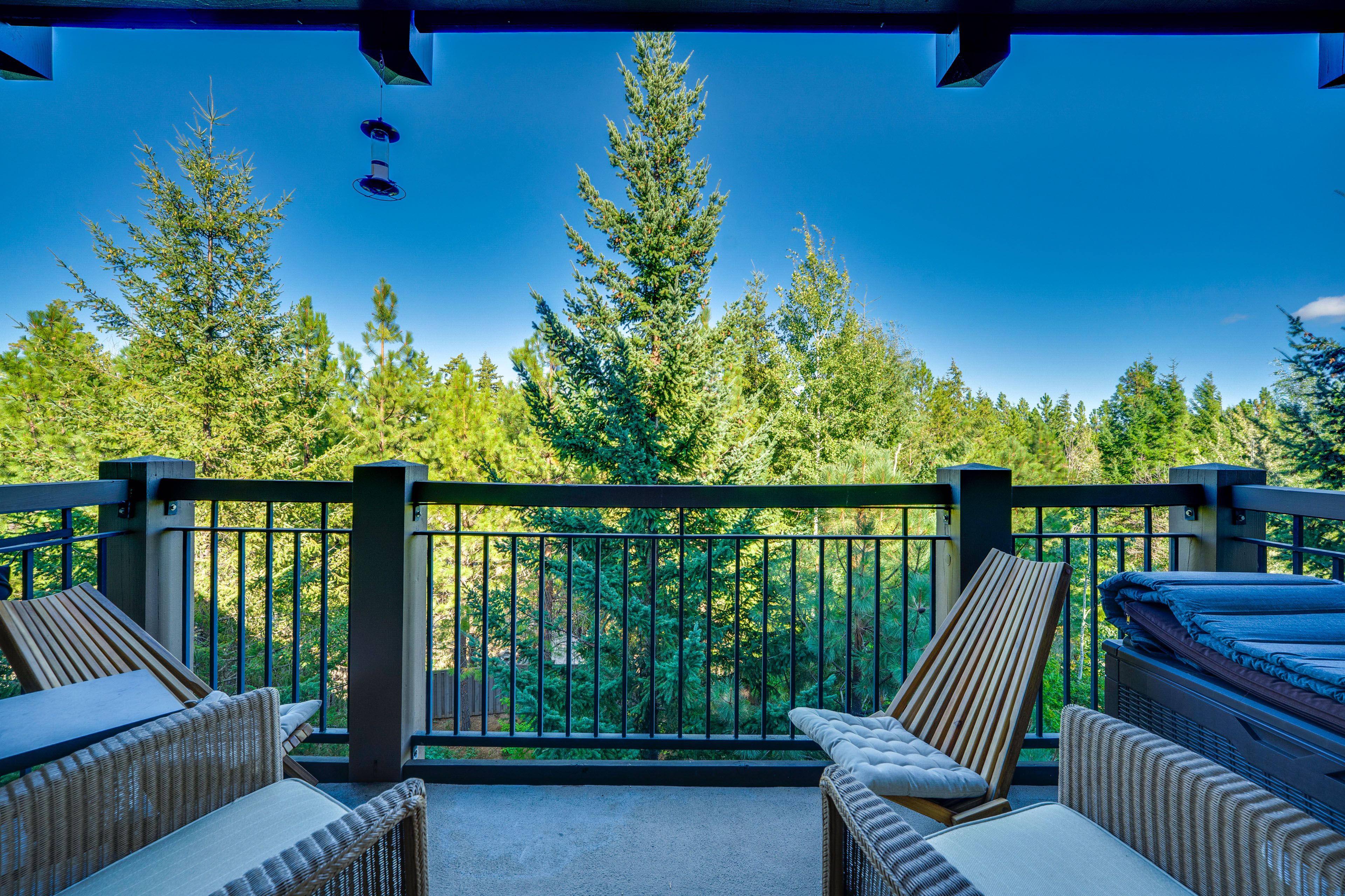 Private Balcony | Outdoor Seating