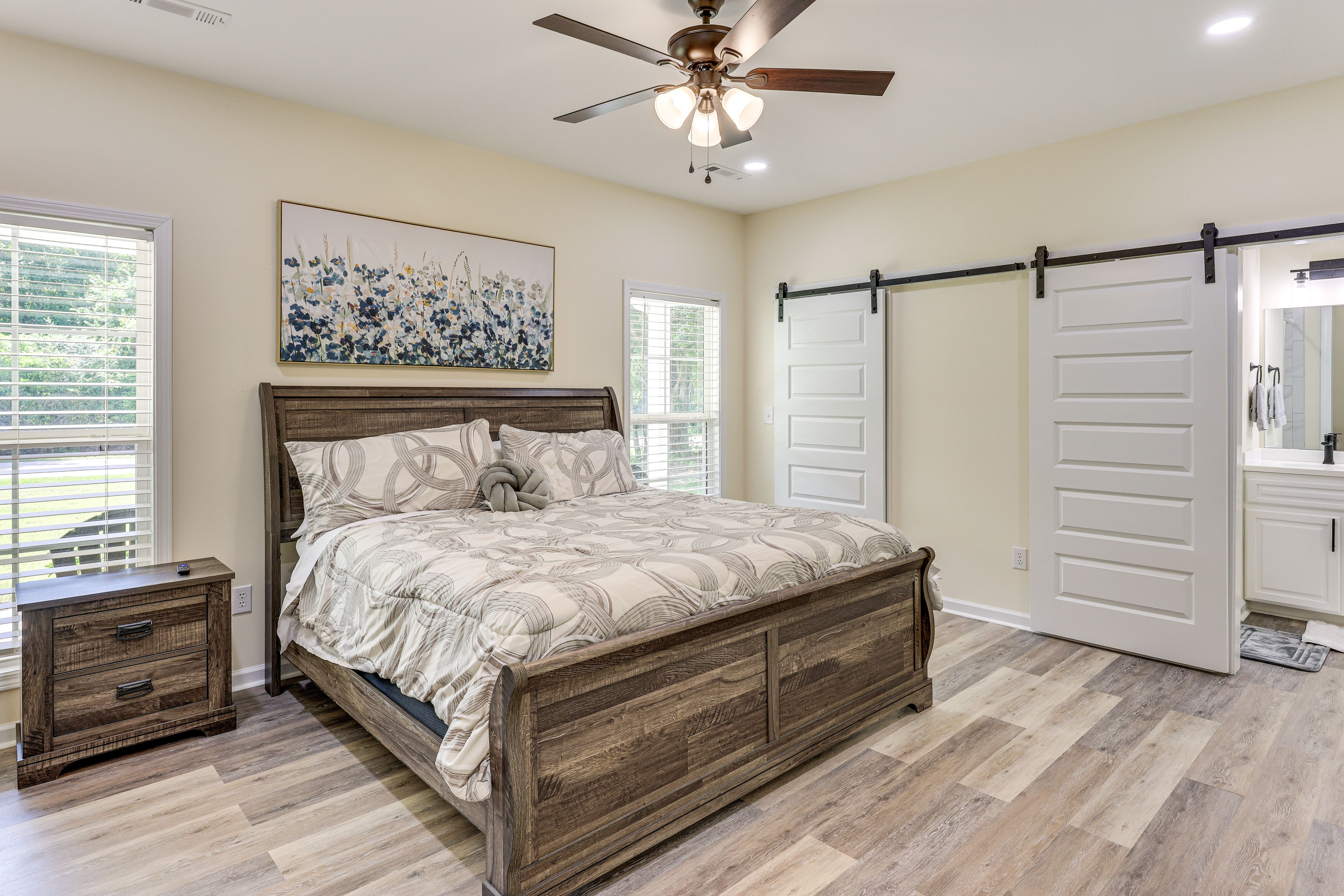 Bedroom 2 | King Bed | En-Suite Bathroom