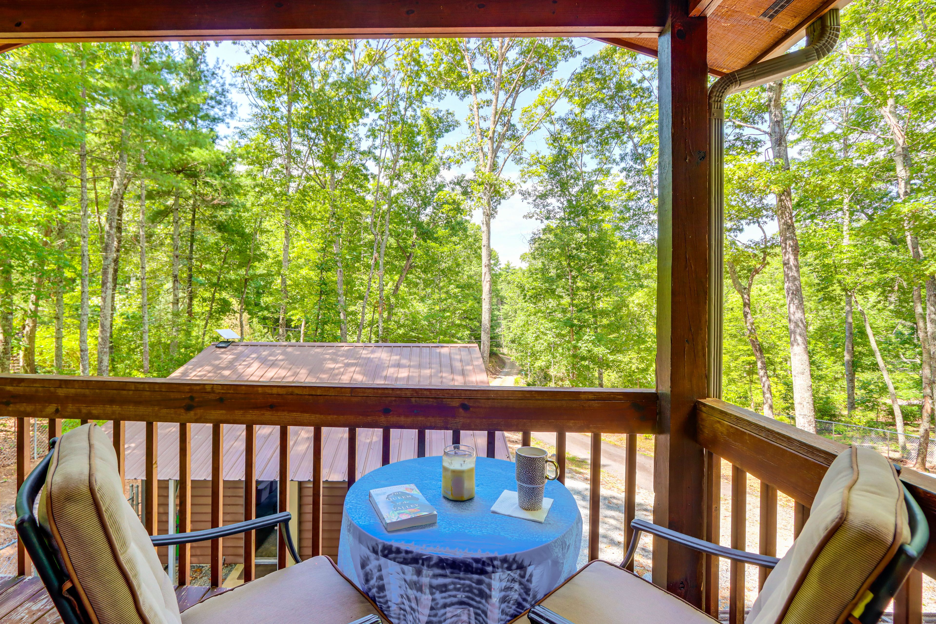 Murphy Vacation Rental | 2BR | 2BA | Stairs Required | 1,400 Sq Ft