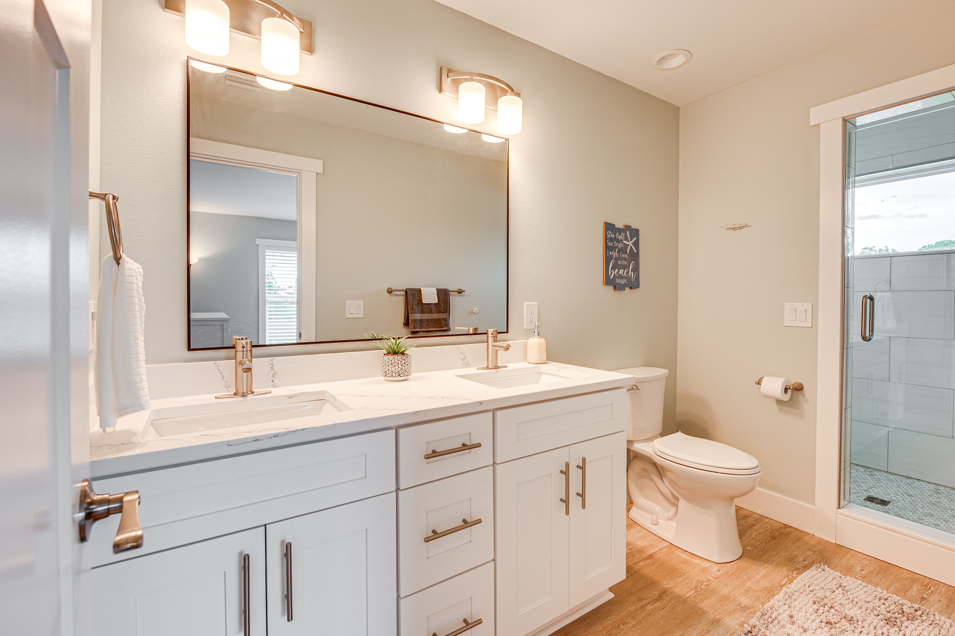 Full Bathroom