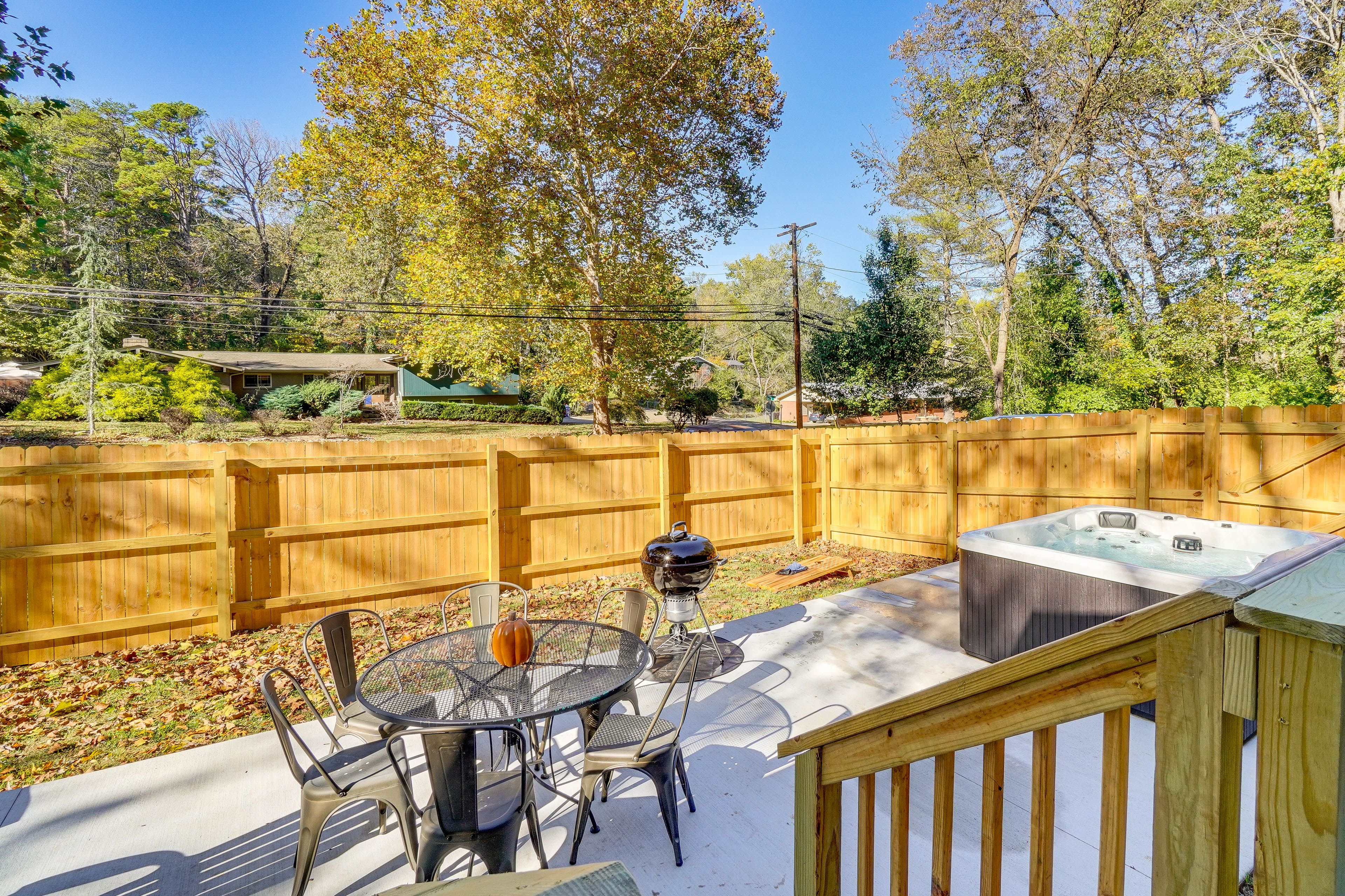 Patio | Charcoal Grill | Outdoor Dining Area