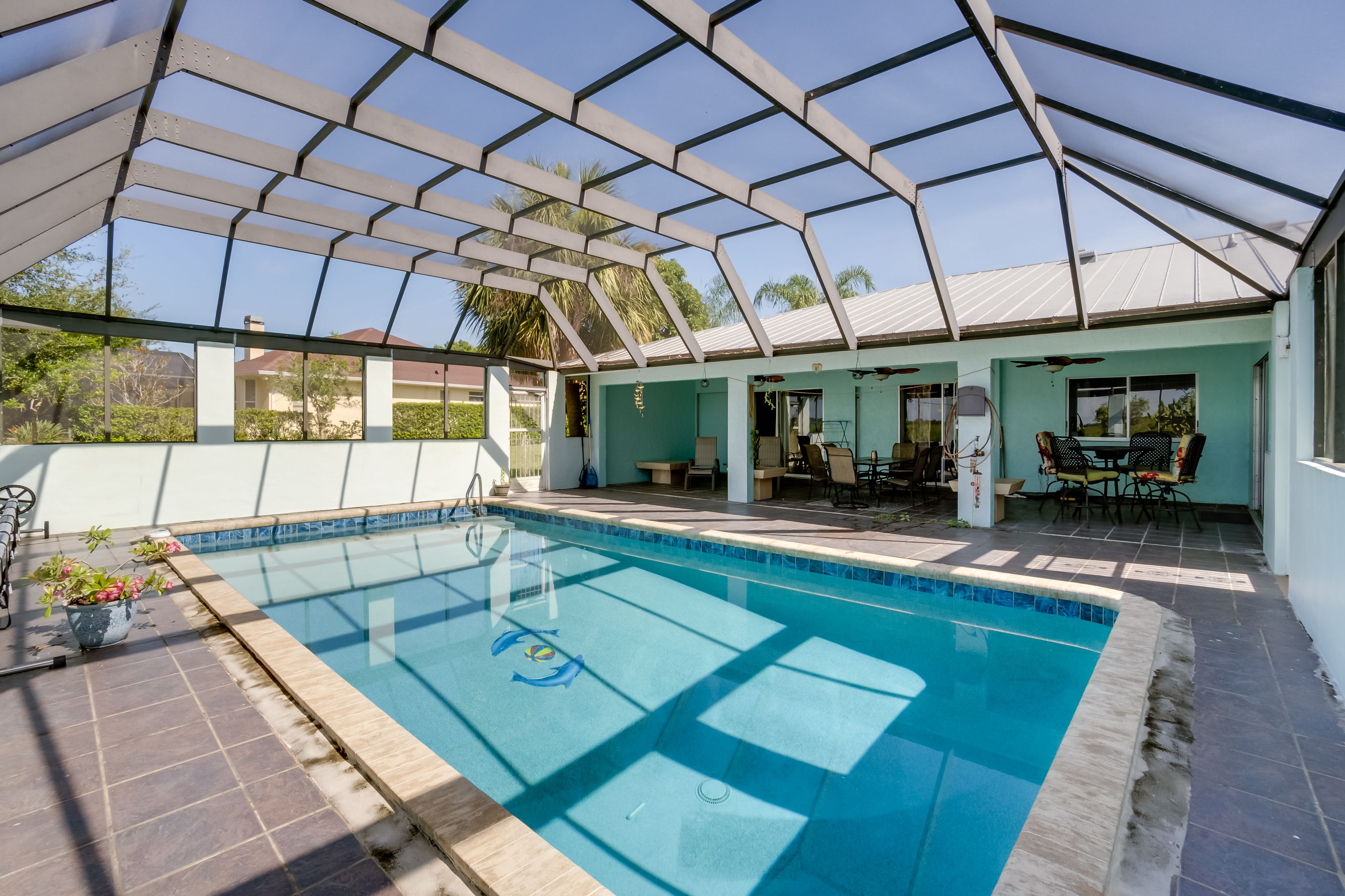 Lanai | Pool Area