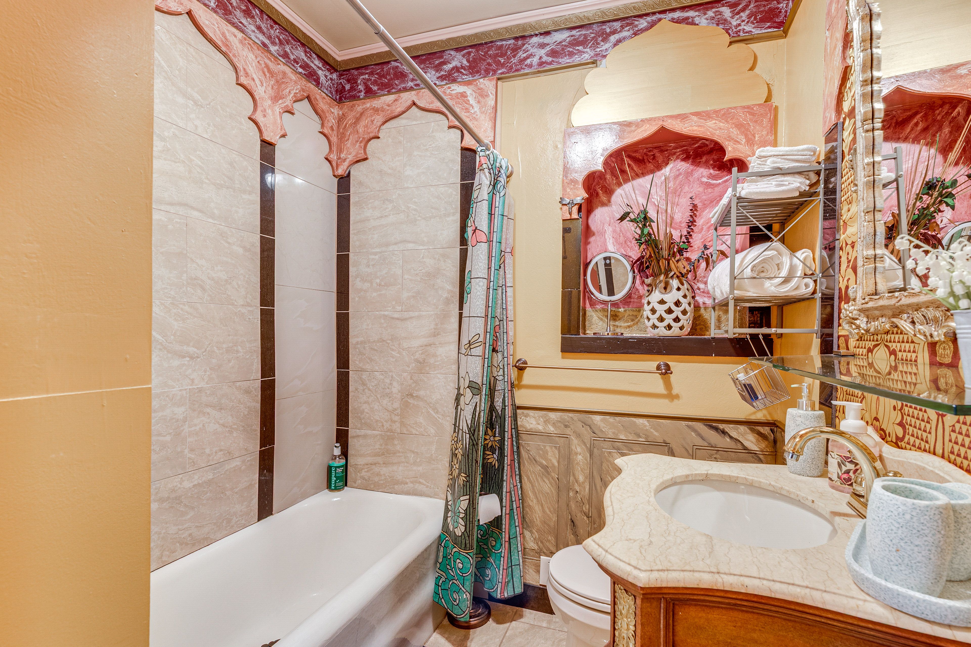 Full Bathroom | 2nd Floor