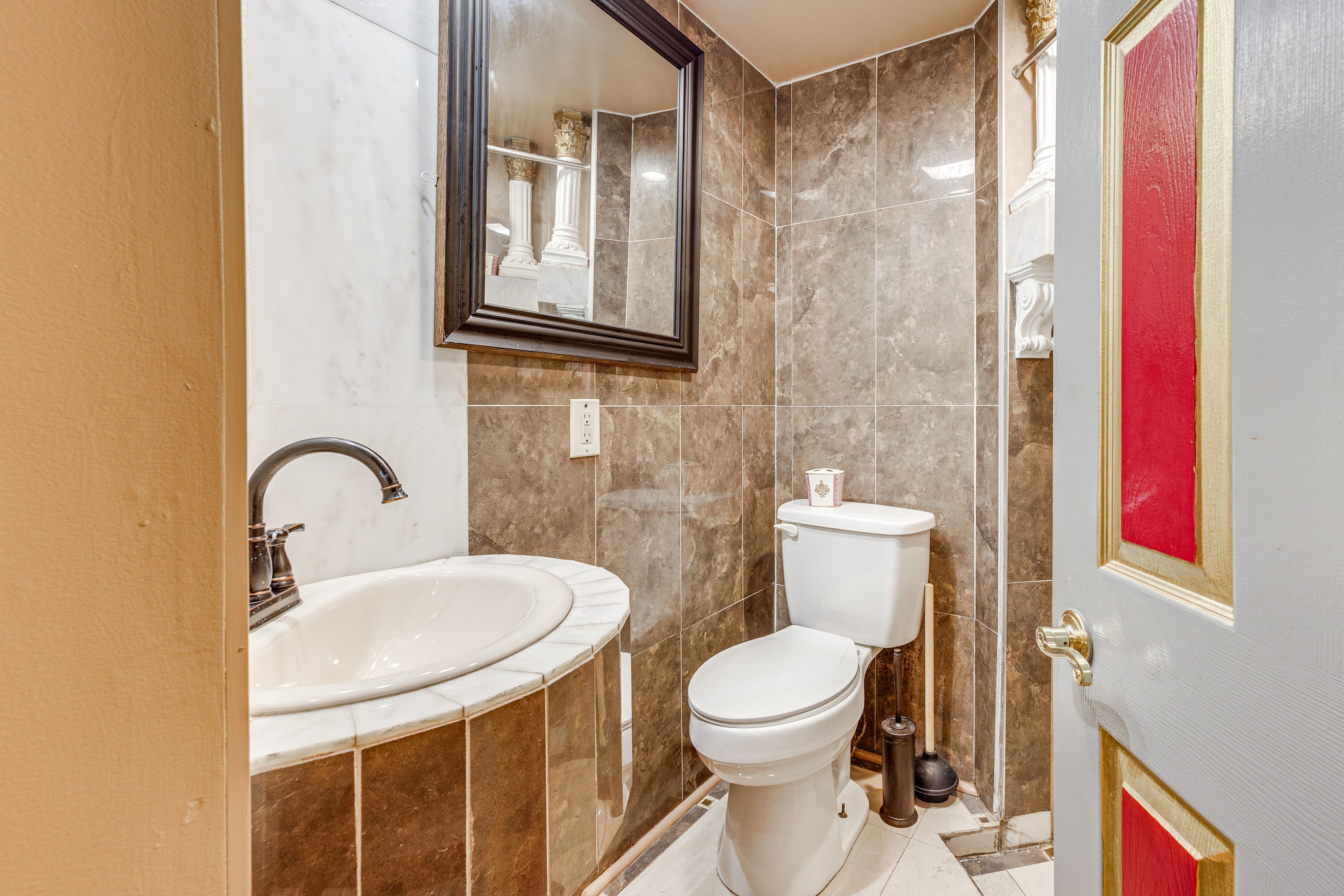 Full Bathroom | Basement