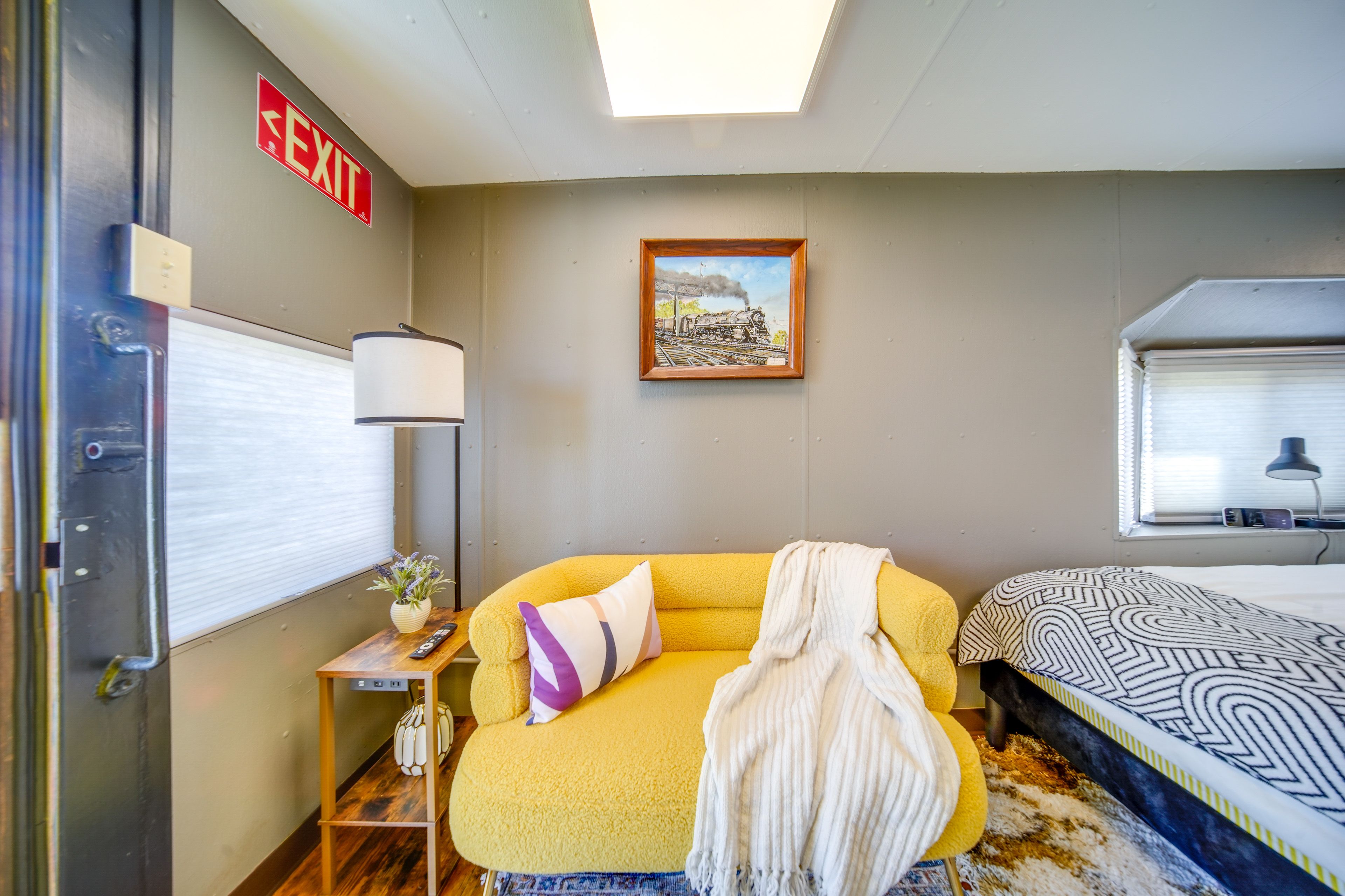 Suite Interior | Free WiFi | Smart TV