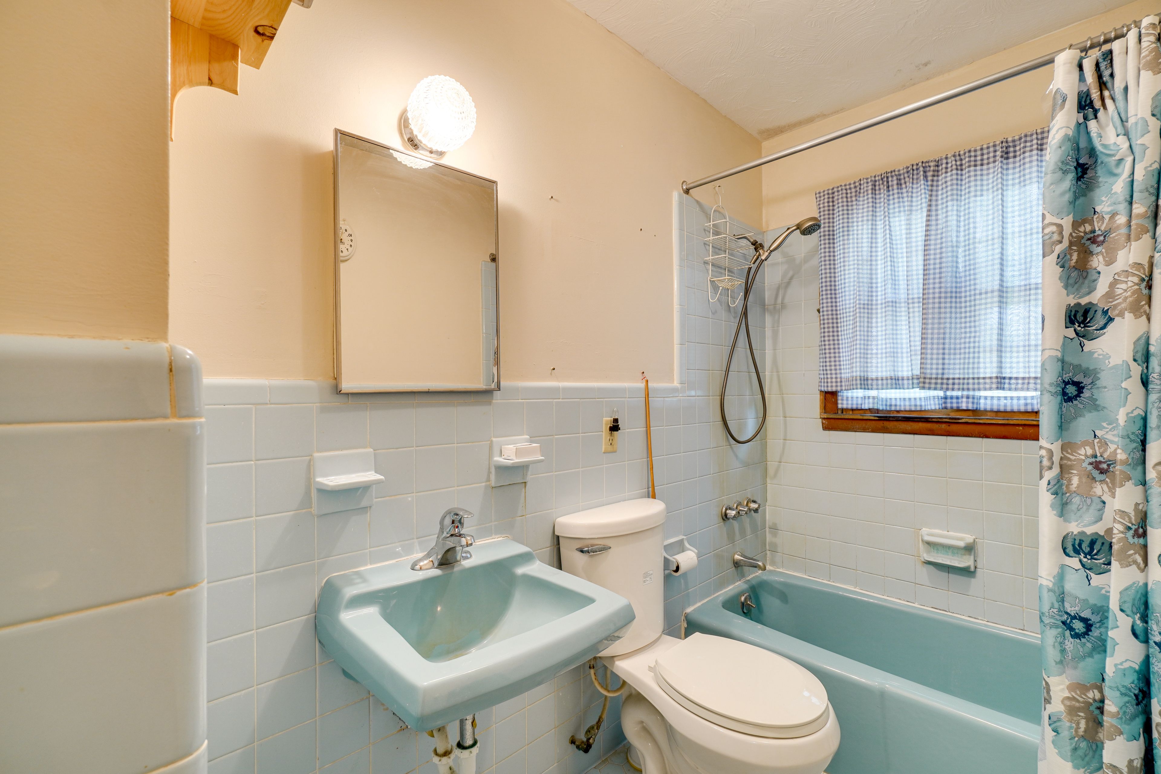 Full Bath | Towels
