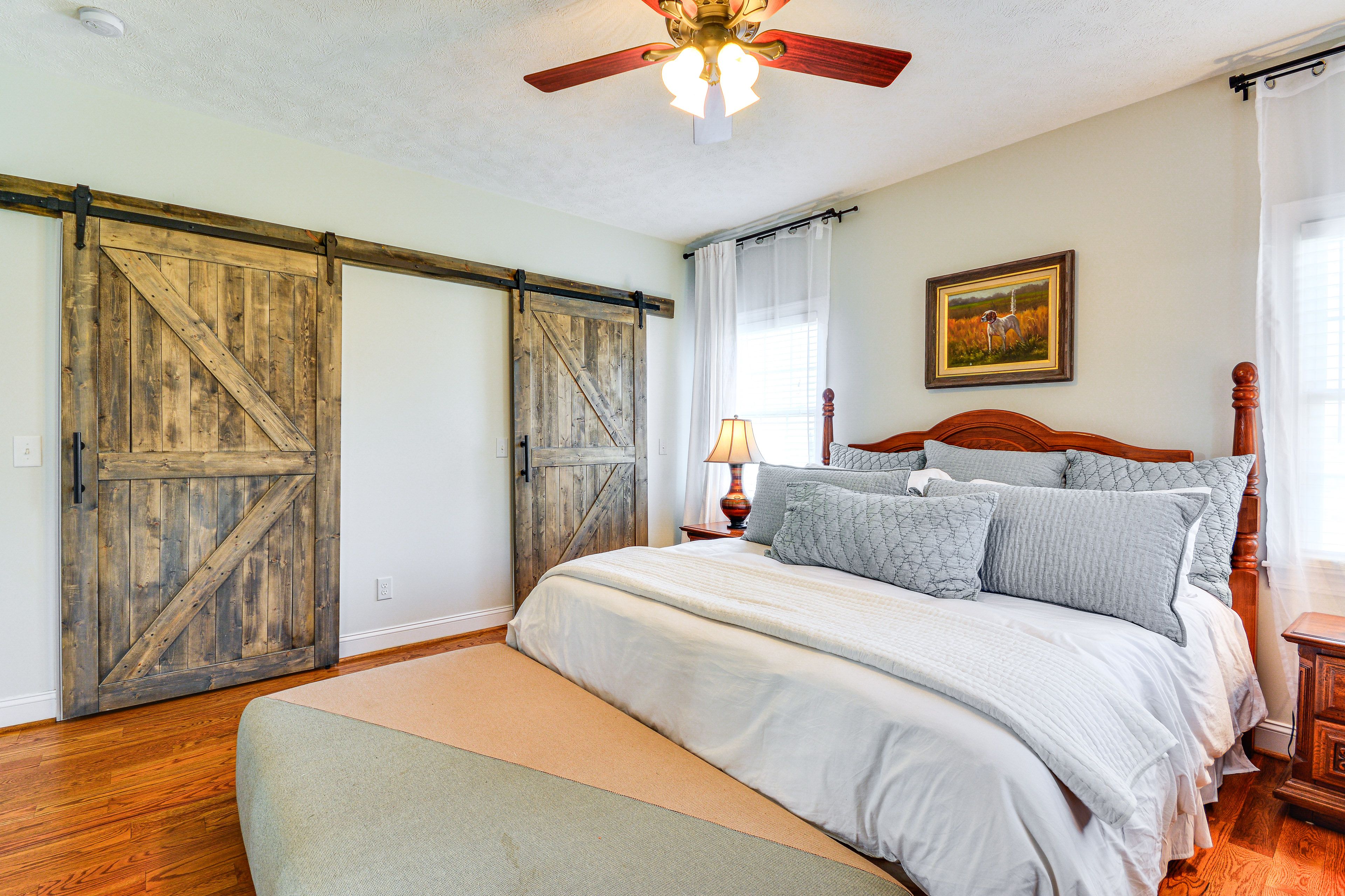 Bedroom 1 | King Bed | 1st Floor