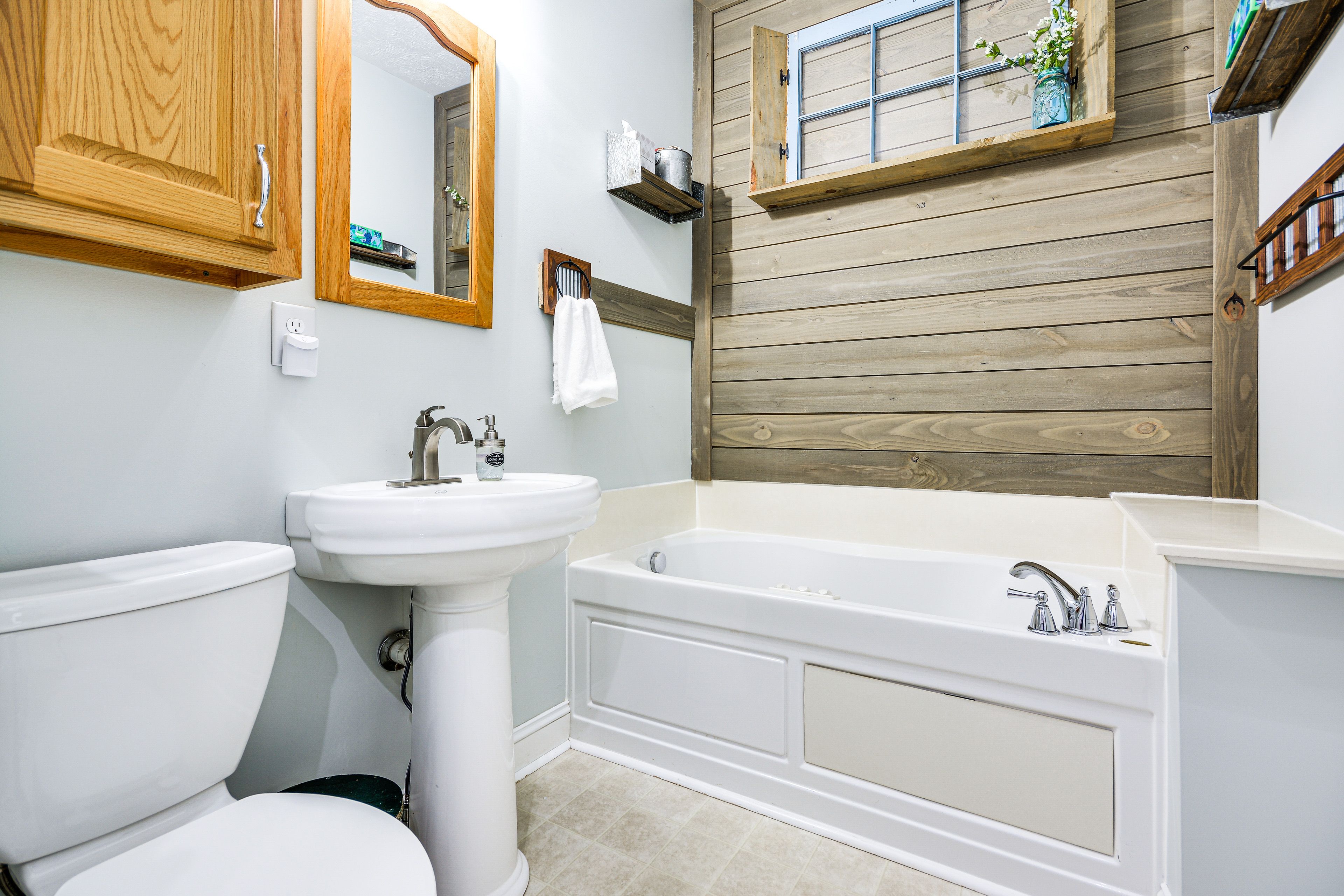Full Bathroom | 1st Floor