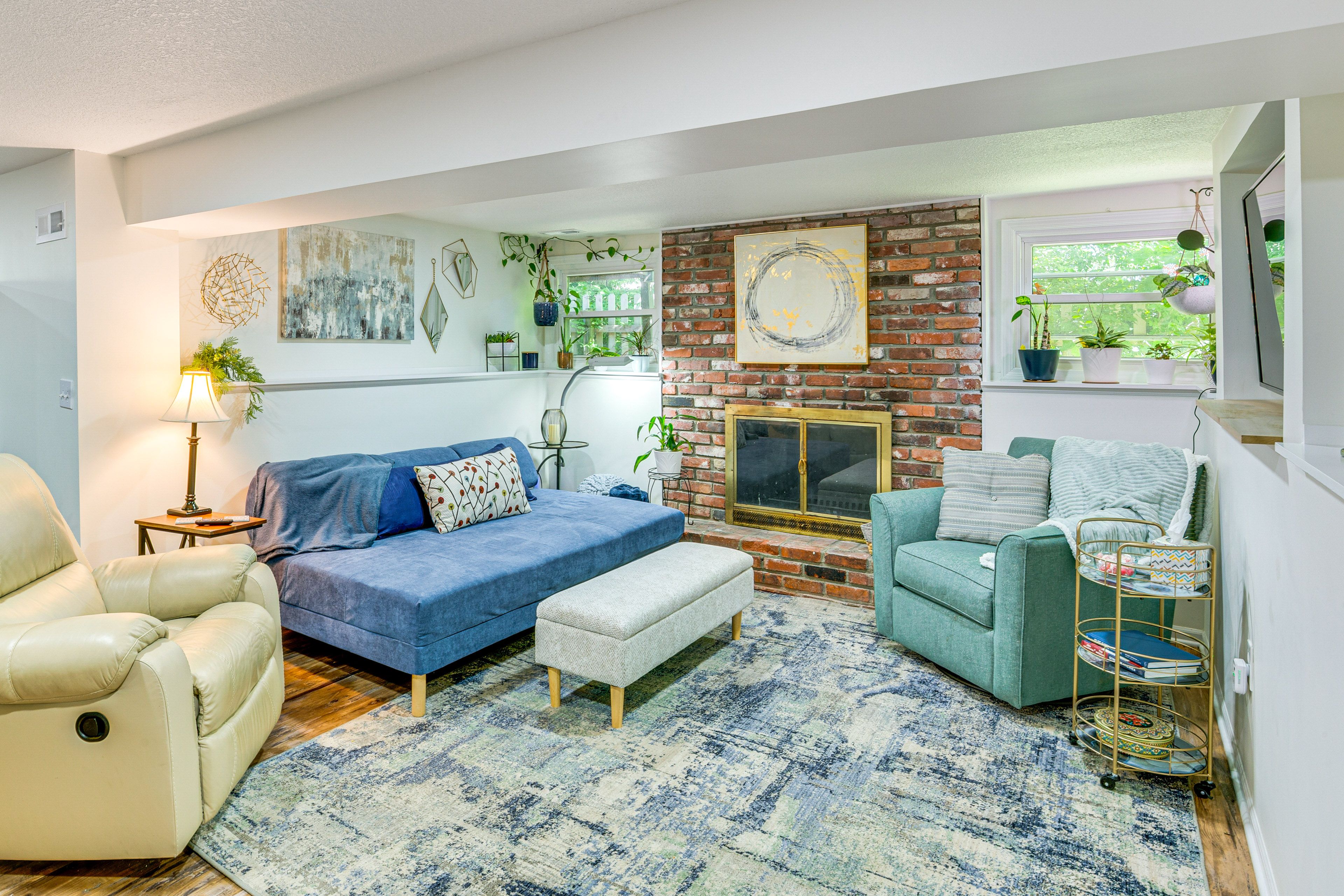 Kansas City Vacation Rental | 1BR | 1BA | 800 Sq Ft | Step-Free Entry