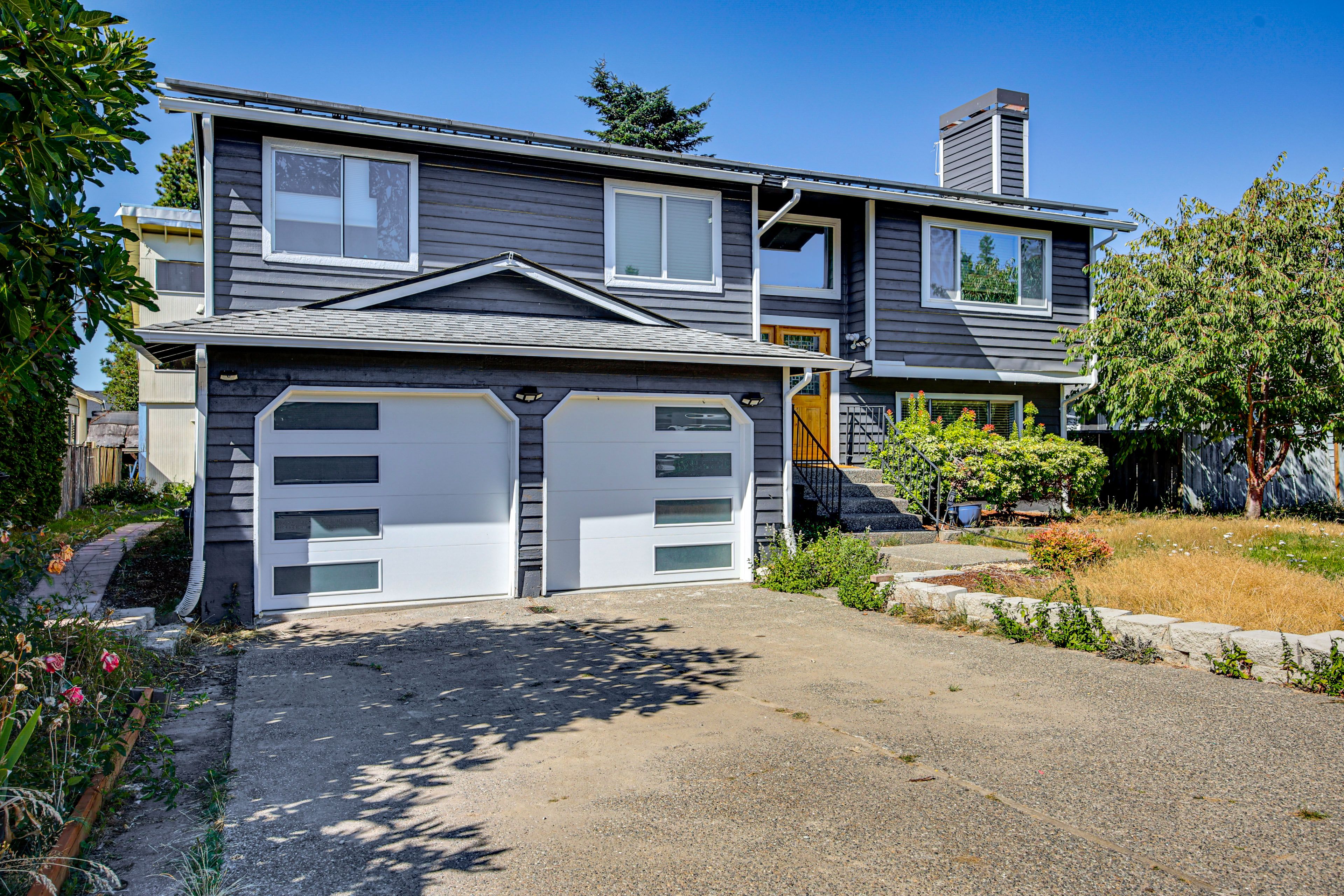 Property Exterior | Single-Story Apartment | Lower-Level Unit