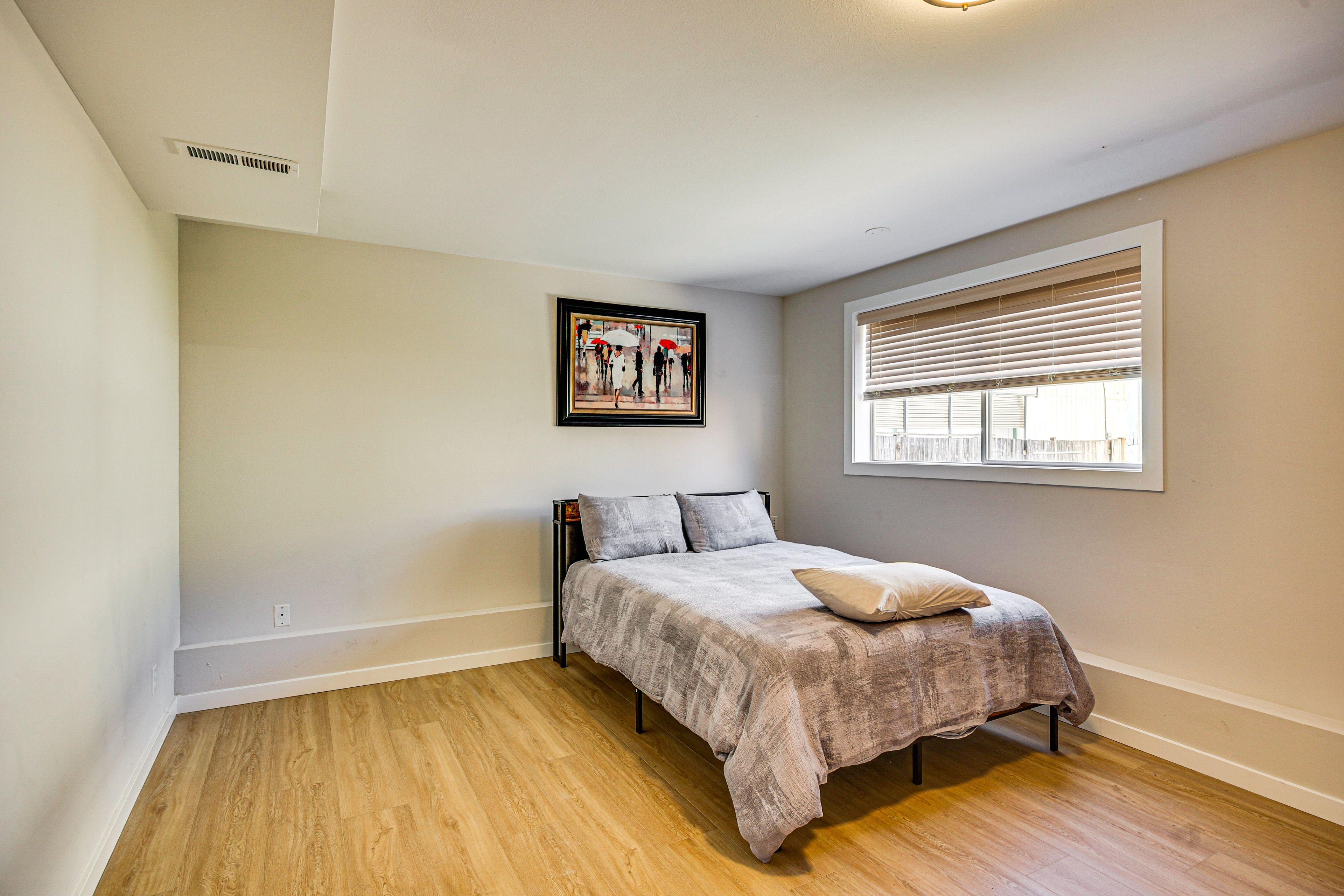 Bedroom 2 | Queen Bed