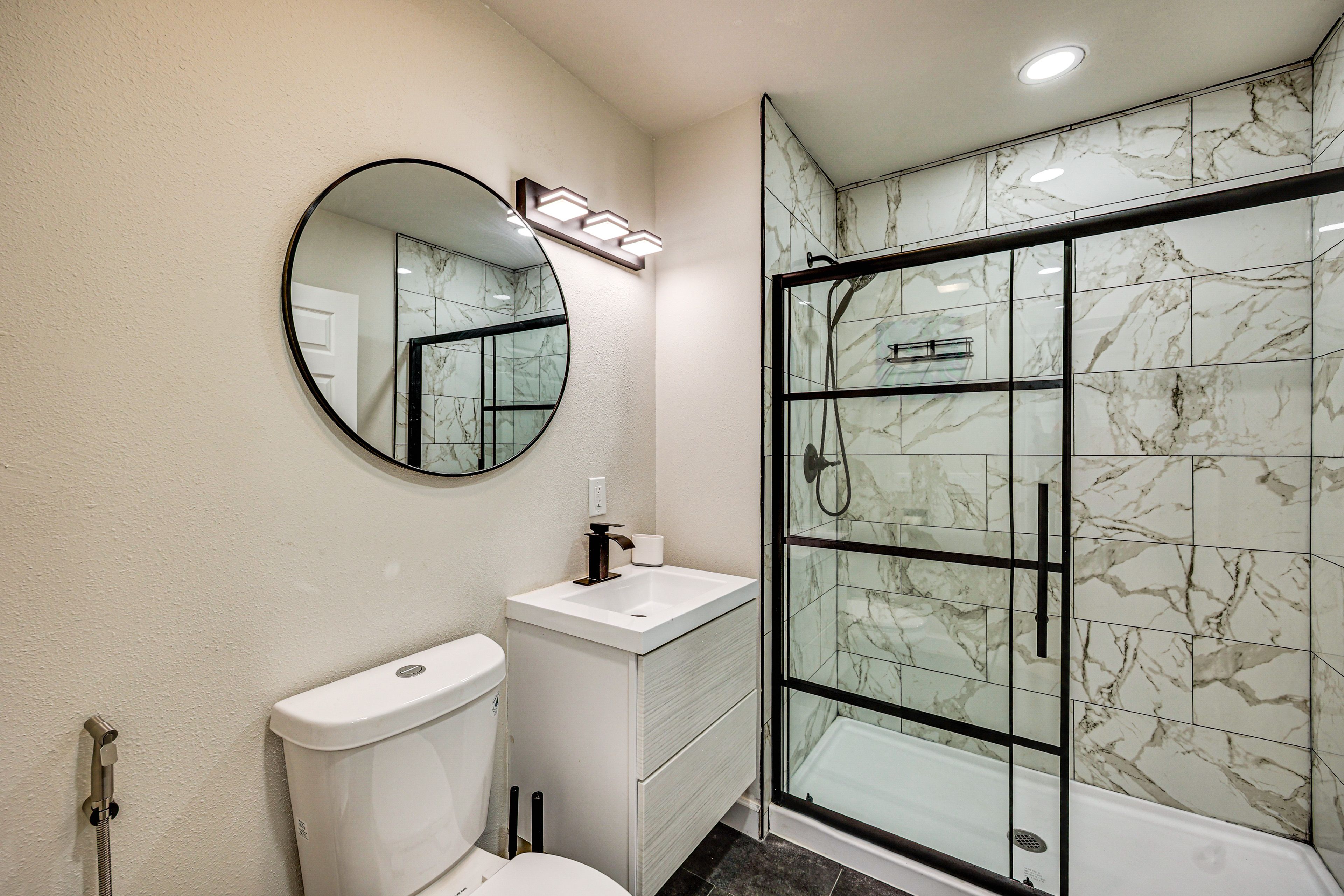 Full Bathroom | Linens & Towels