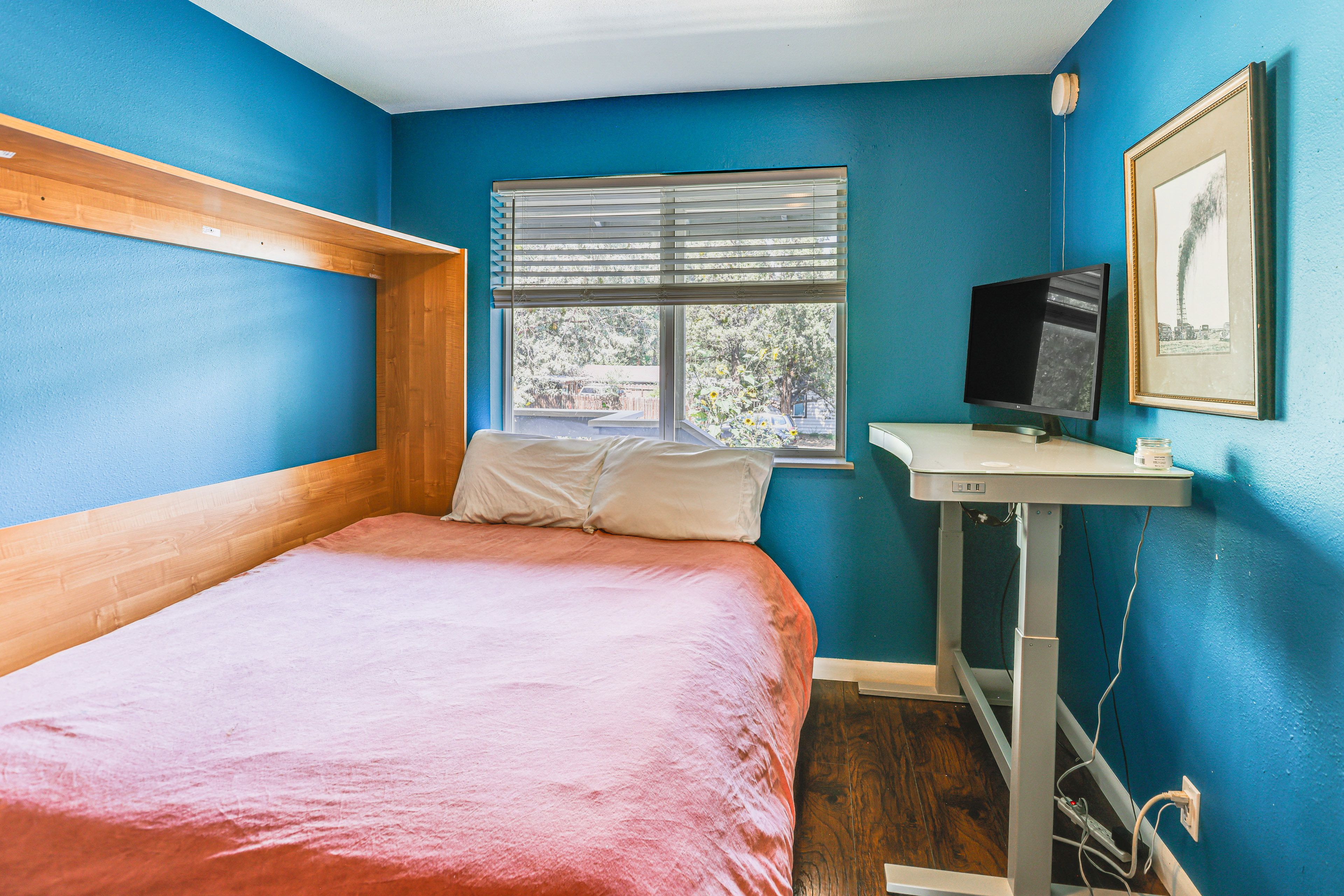 Bedroom 3 | Queen Murphy Bed | Desk w/ Monitor