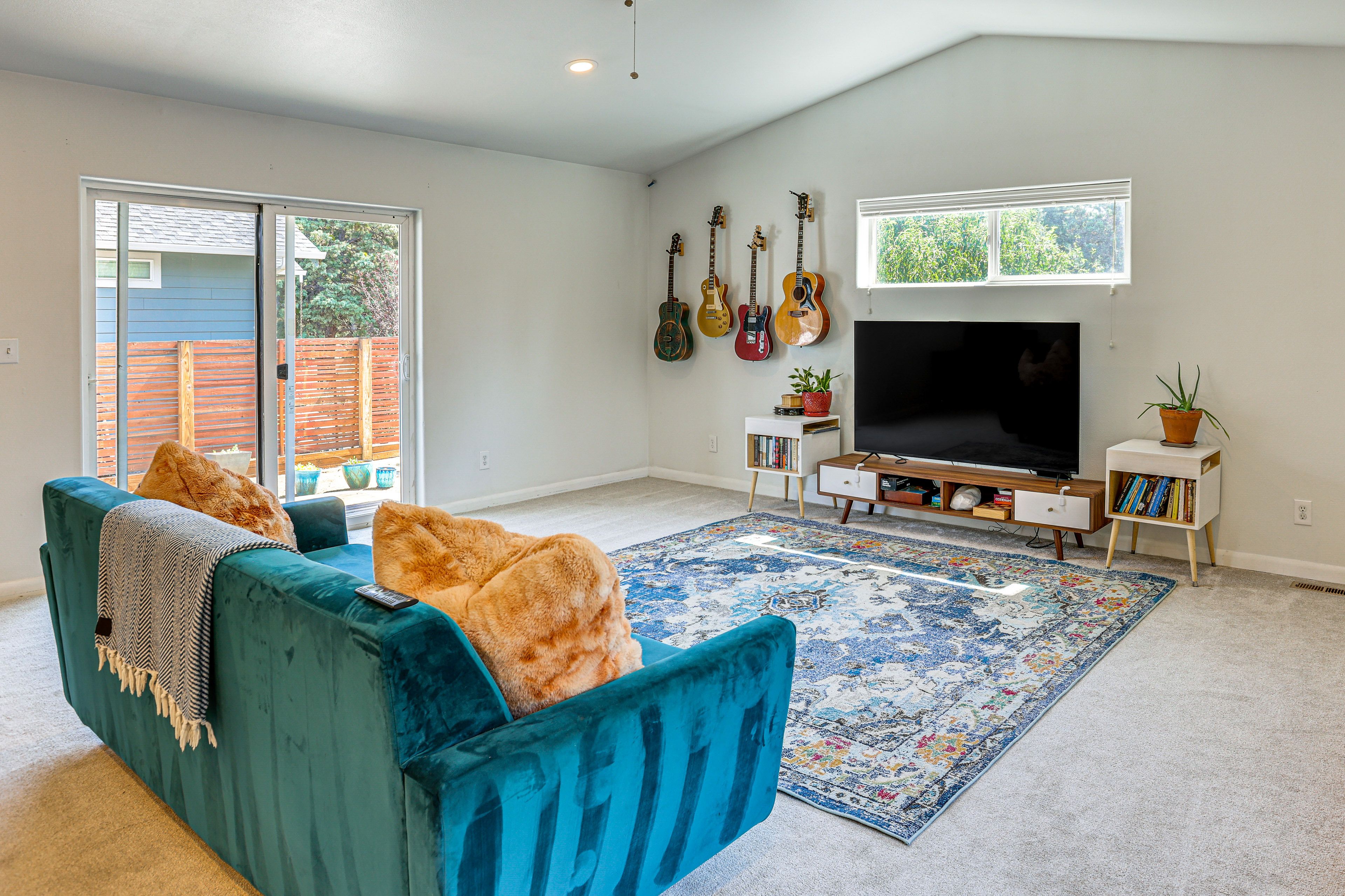 Bend Vacation Rental | 3BR | 2BA | 1,600 Sq Ft | 3 Steps to Enter