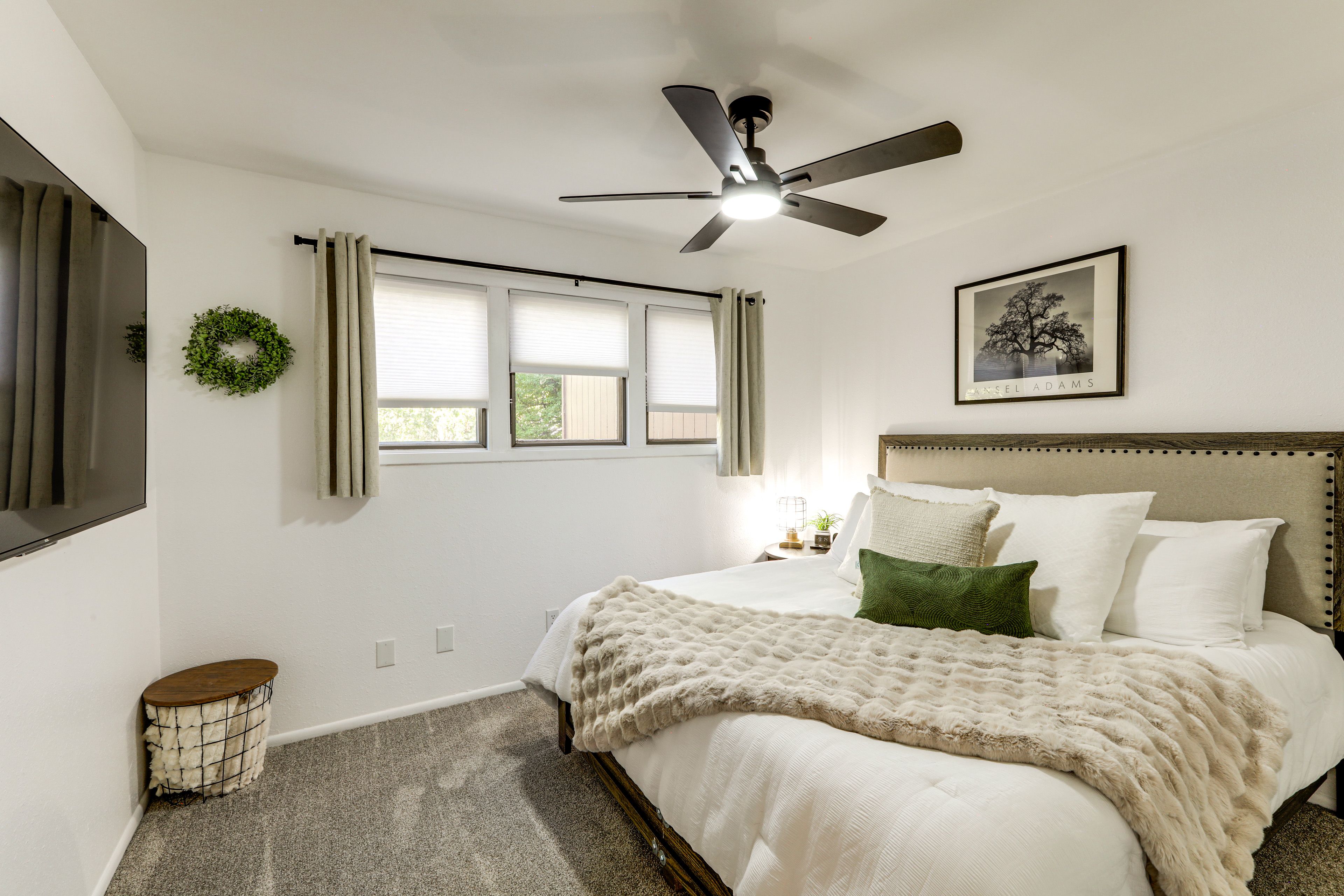 Bedroom 1 | King Bed | Linens Provided | 1st Floor