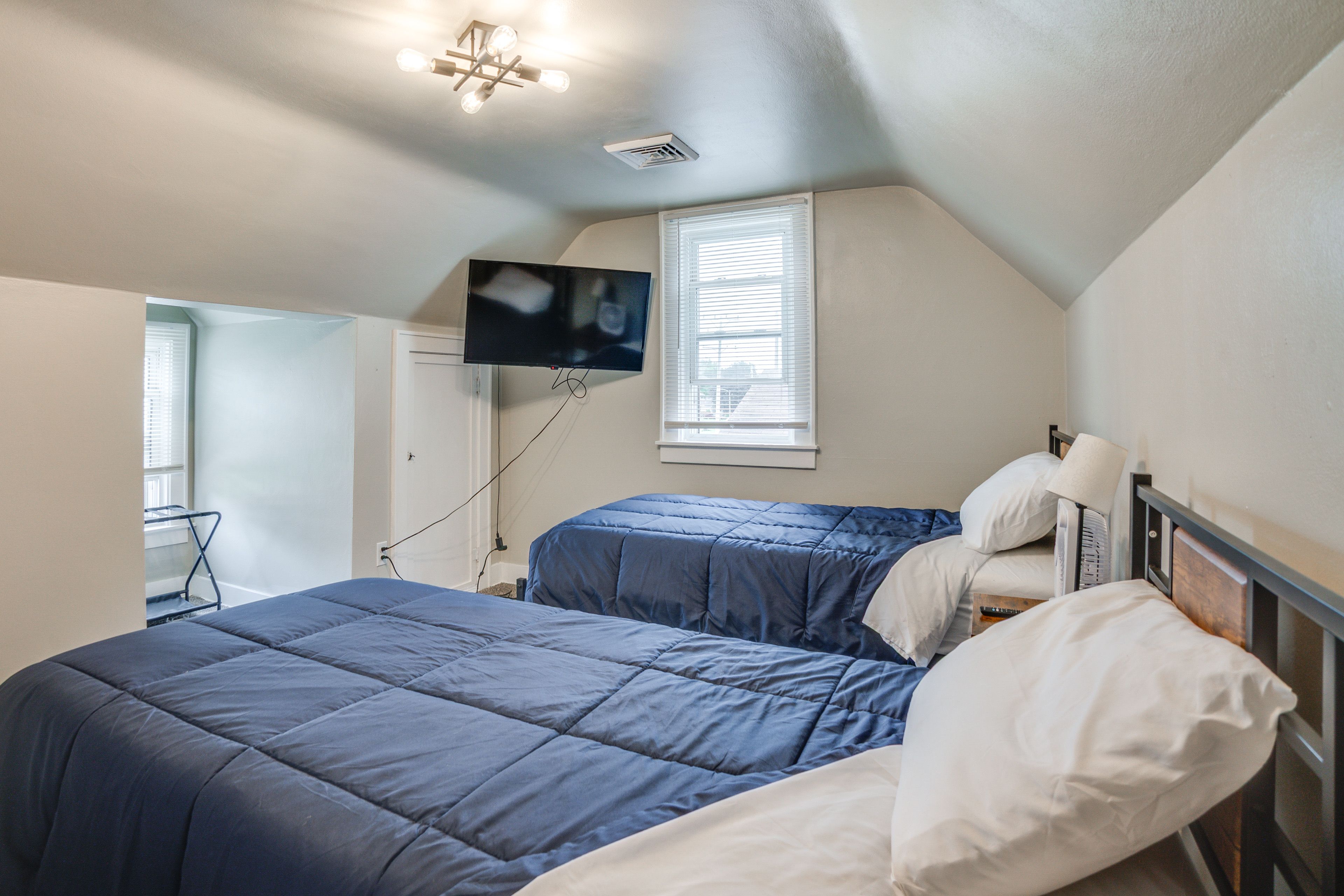 Bedroom 3 | 2 Twin Beds | 2nd Floor