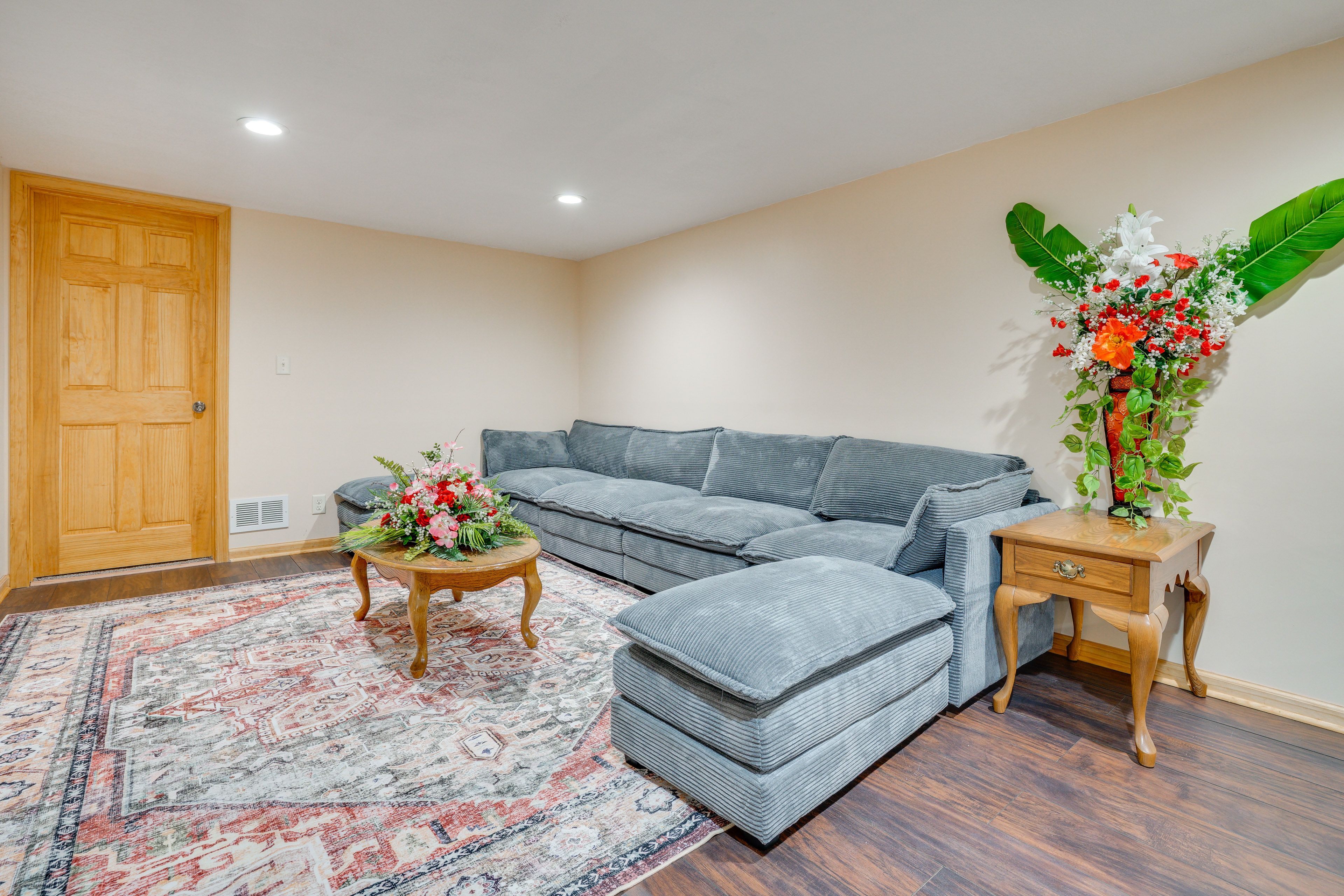 Downstairs Lounge Space | Lower Level