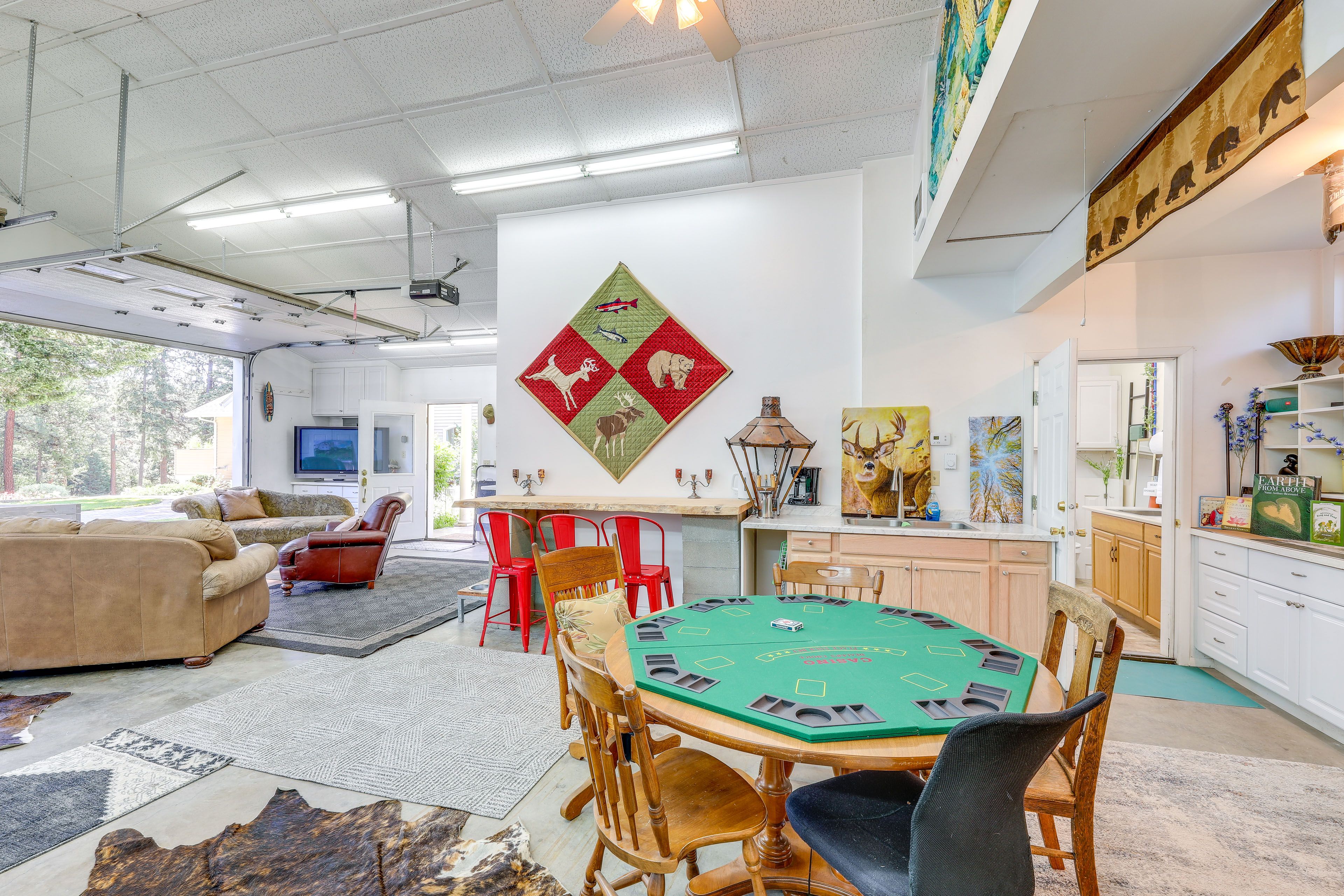 Card/Game Area