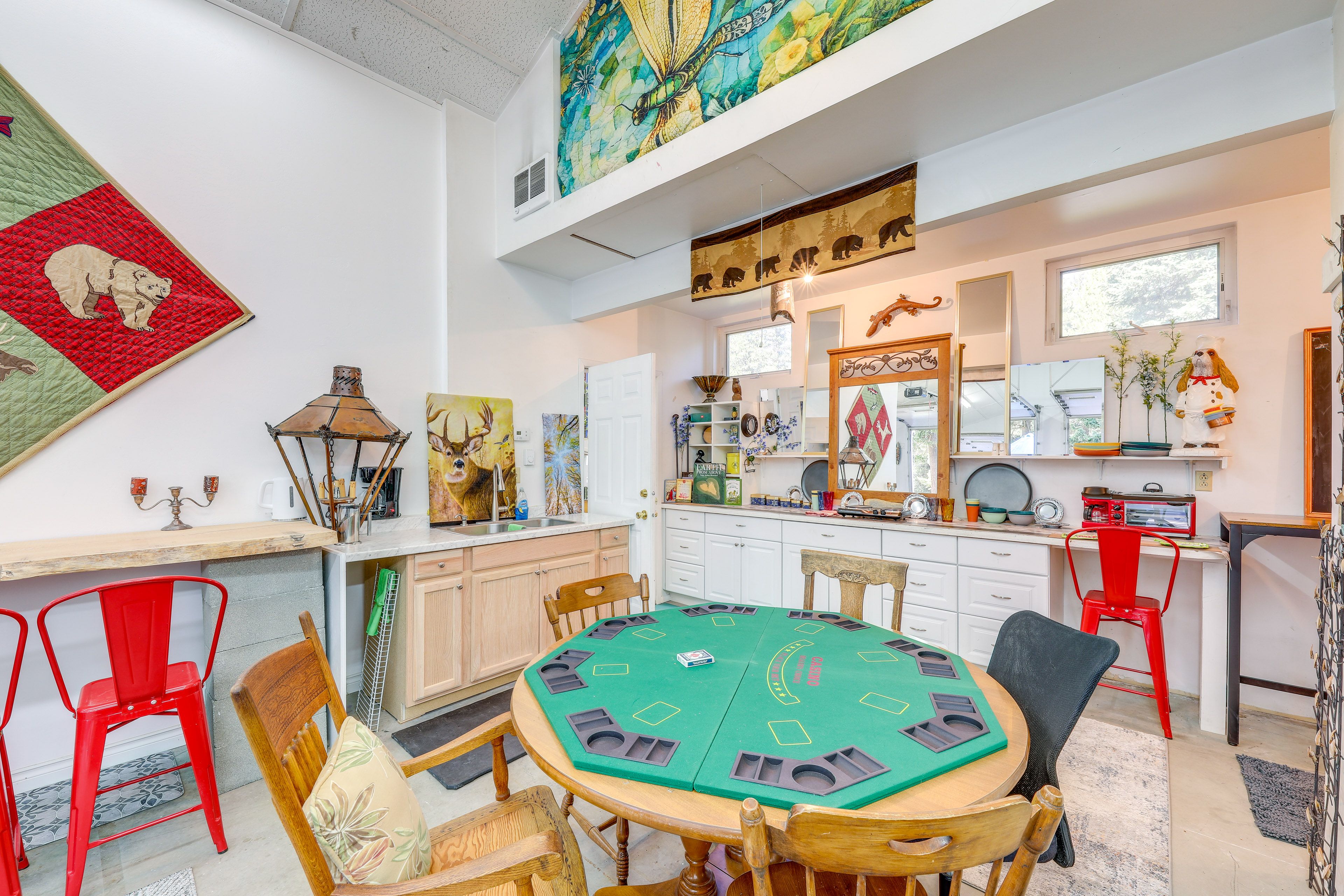Card/Poker Table | Kitchenette | Drip Coffee Pot | French Press