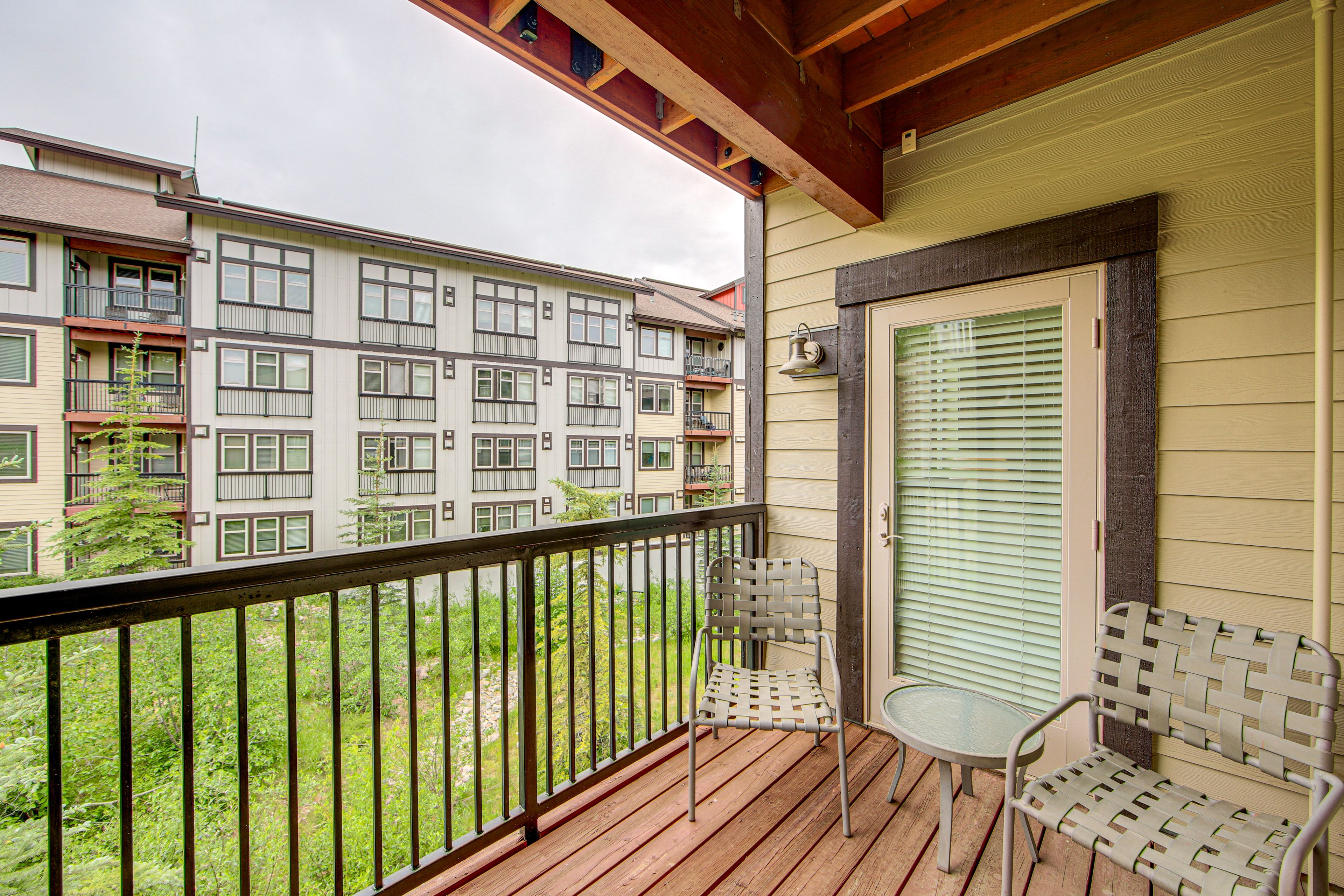 Private Balcony | Dining Area