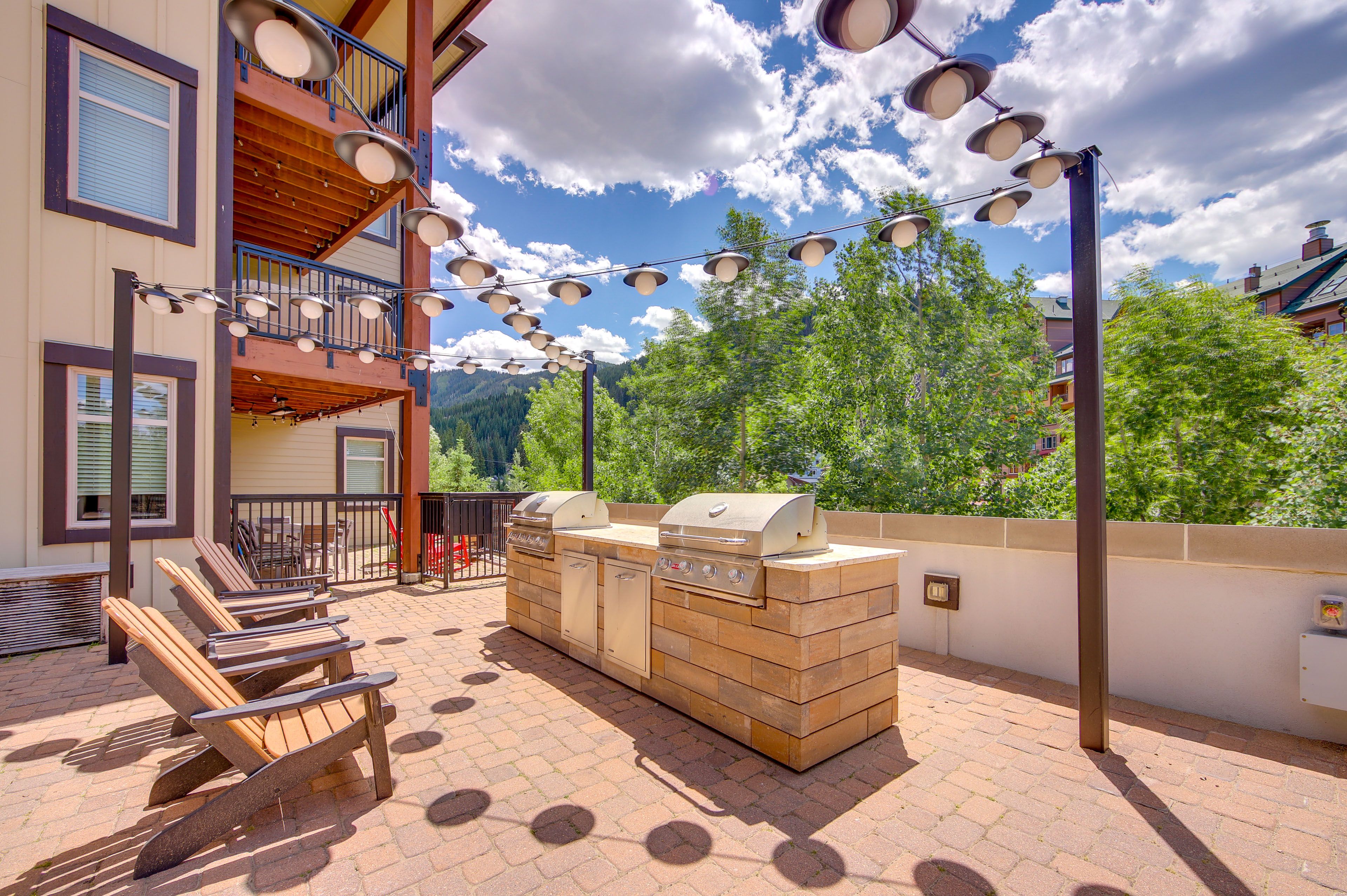 Grill Area | Lounge Chairs